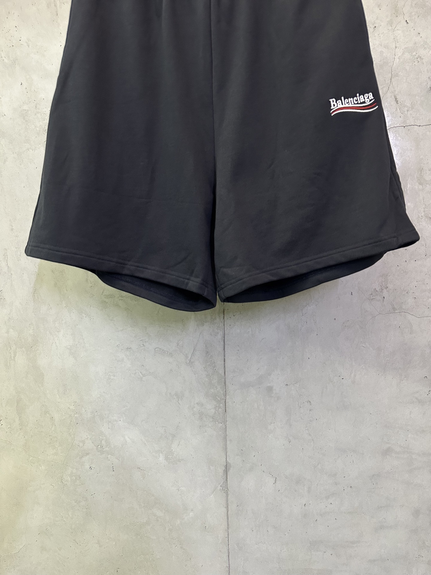 Balenciaga Balenciaga巴黎世家 25ss 可乐海浪logo刺绣休闲短裤