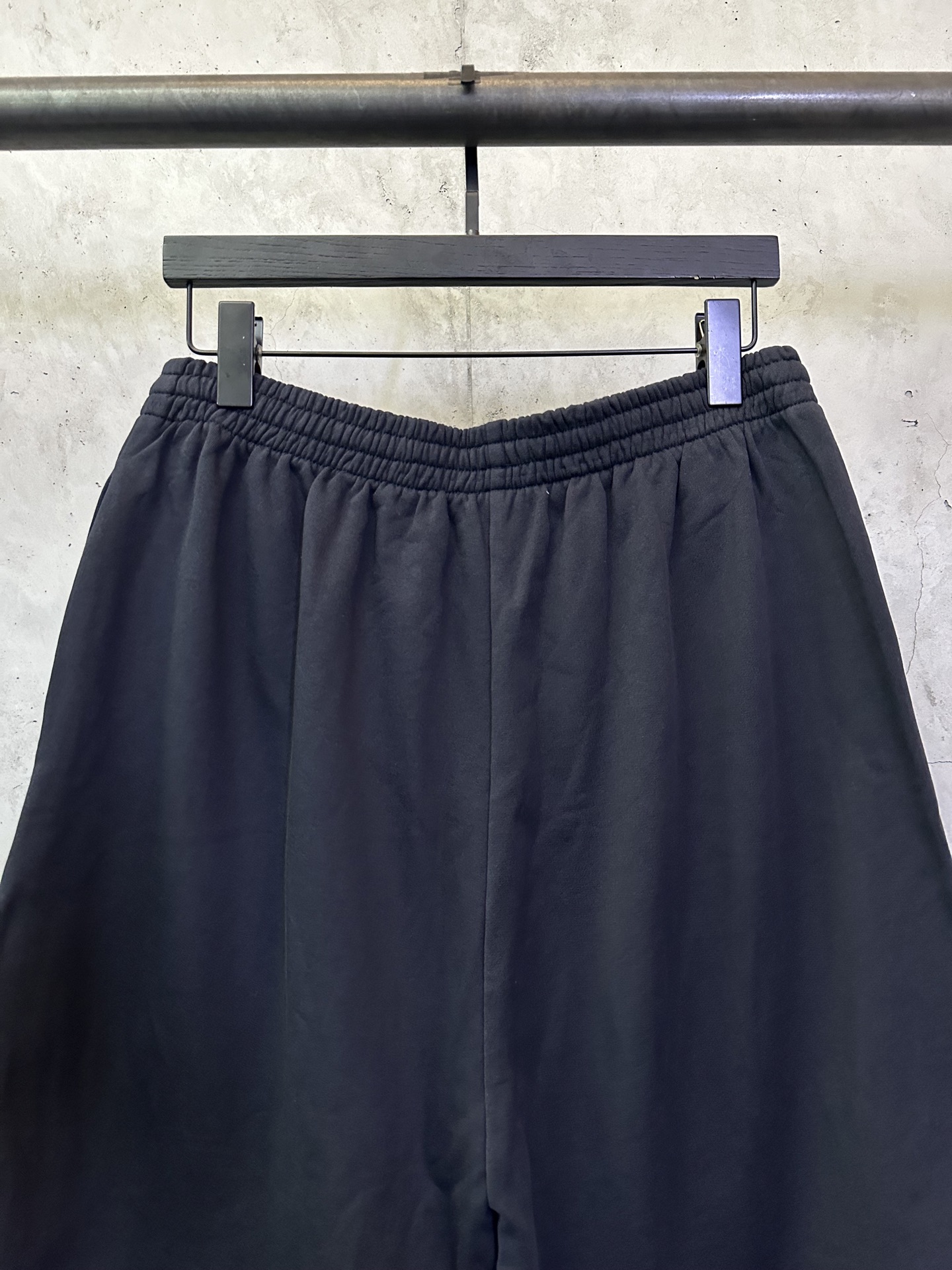 Balenciaga Balenciaga巴黎世家 25ss 可乐海浪logo刺绣休闲短裤
