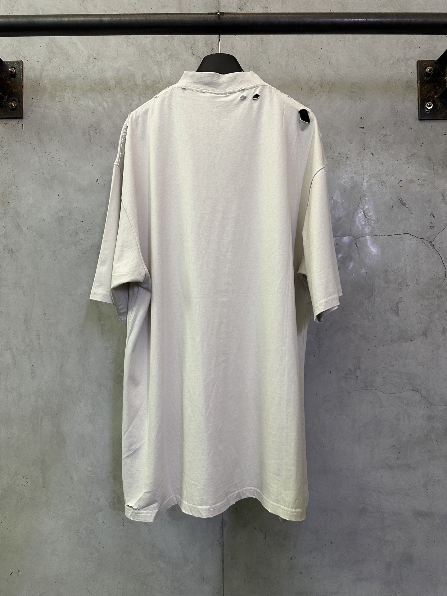 Balenciaga Balenciaga 巴黎世家 24fw 视力表印花重工破坏短袖T恤