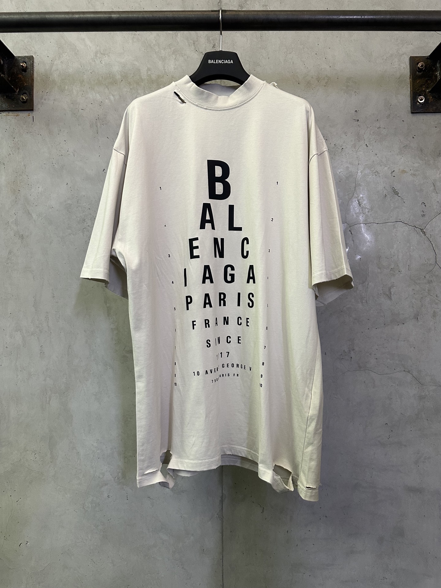 Balenciaga Balenciaga 巴黎世家 24fw 视力表印花重工破坏短袖T恤
