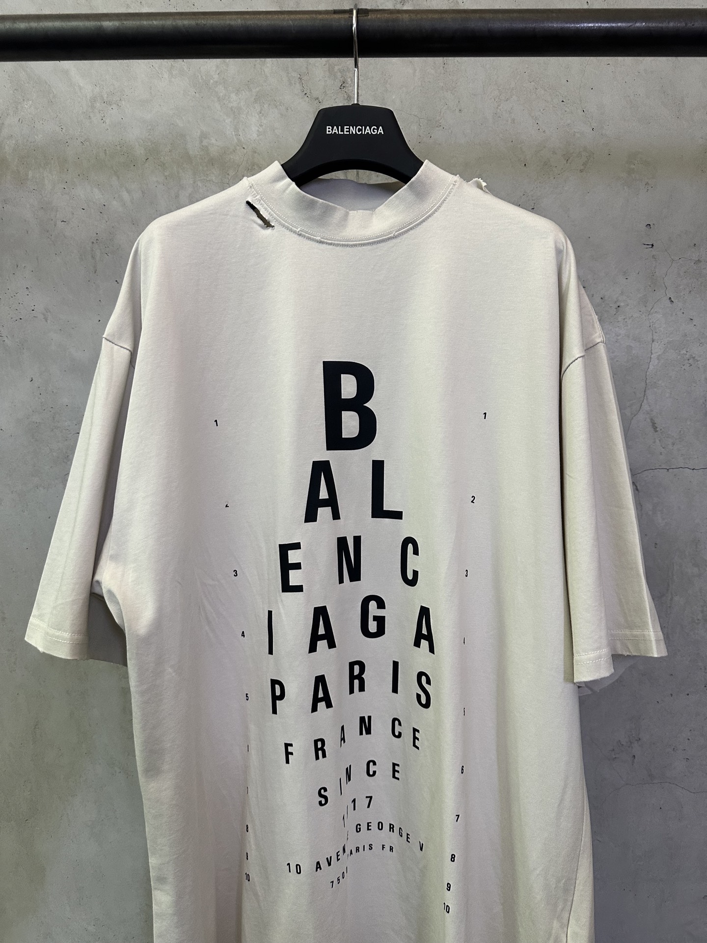 Balenciaga Balenciaga 巴黎世家 24fw 视力表印花重工破坏短袖T恤