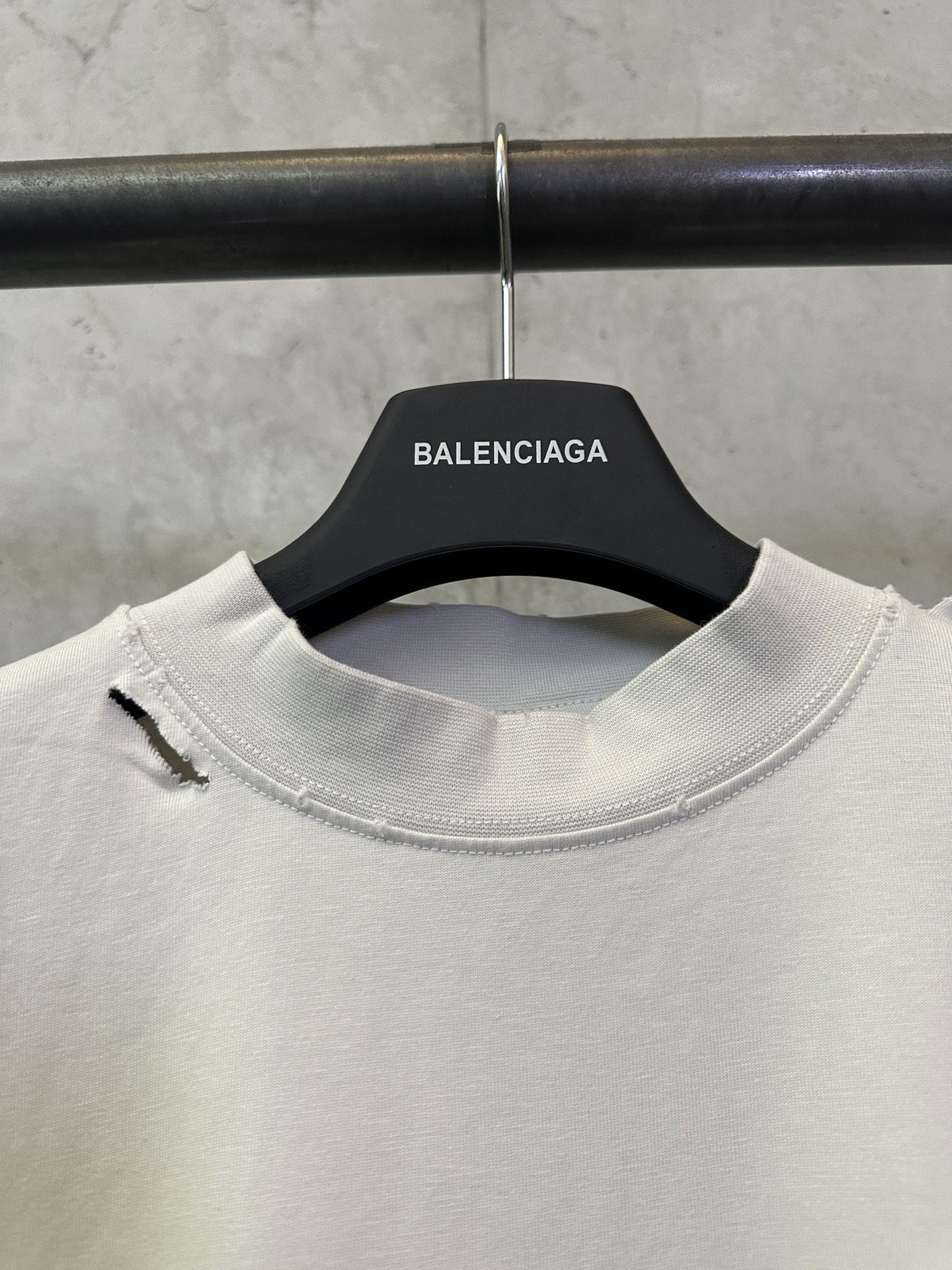 Balenciaga Balenciaga 巴黎世家 24fw 视力表印花重工破坏短袖T恤