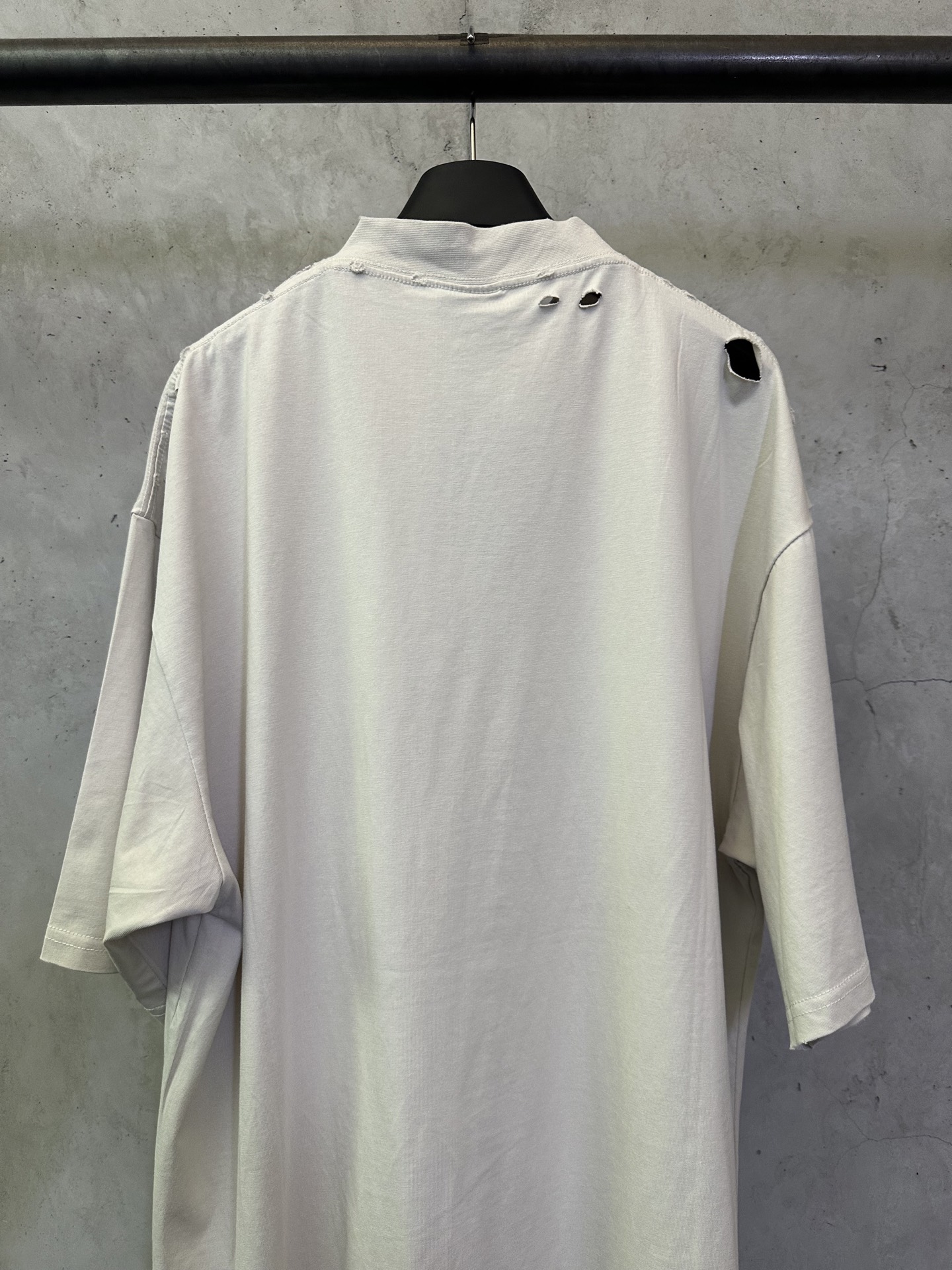 Balenciaga Balenciaga 巴黎世家 24fw 视力表印花重工破坏短袖T恤