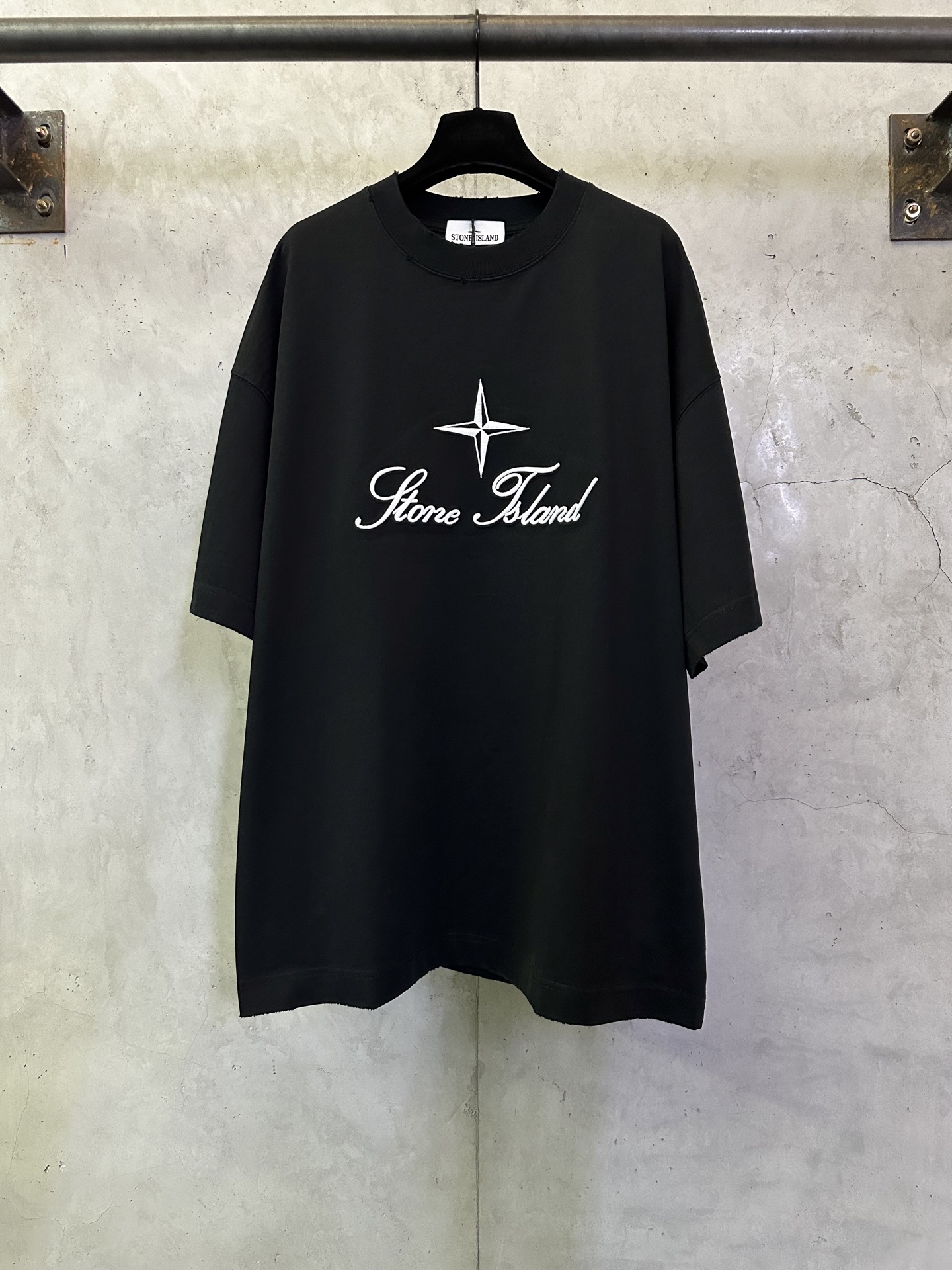 @150 Stone Island Camiseta de manga corta con logo bordado Tejido: algodón de alta costura de peso súper pesado, doble …