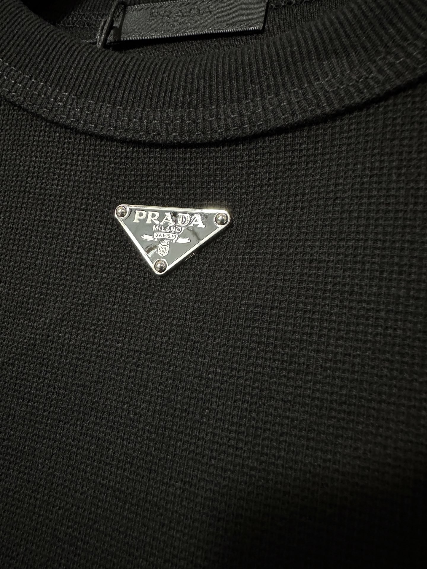 Prada PRADA普拉达 ss26 修身小领标短袖T恤