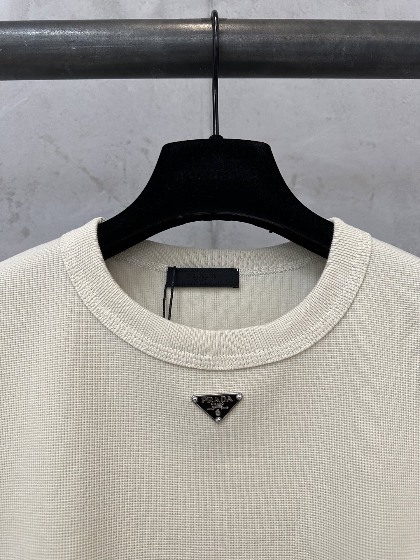Prada PRADA普拉达 ss26 修身小领标短袖T恤