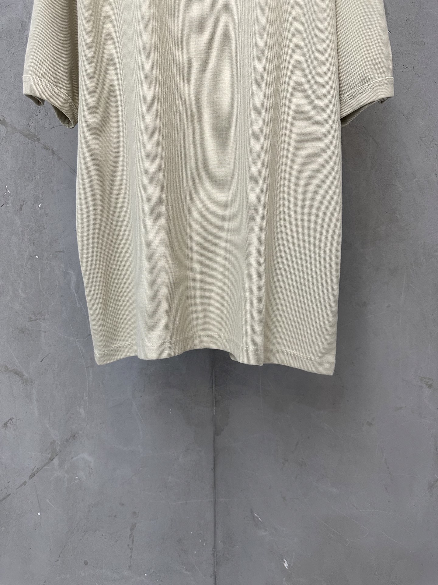 Prada PRADA普拉达 ss26 修身小领标短袖T恤