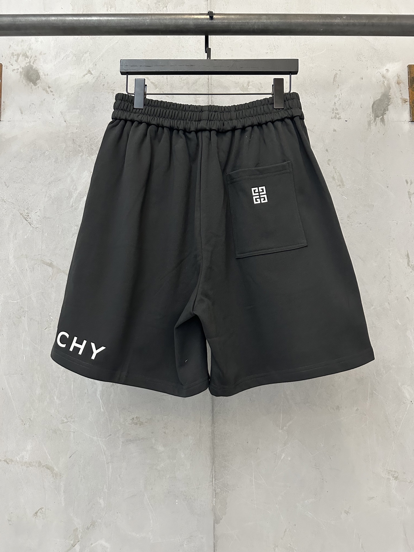 Givenchy GIVENCHY纪梵希 ss26 logo印花松紧直筒休闲短裤