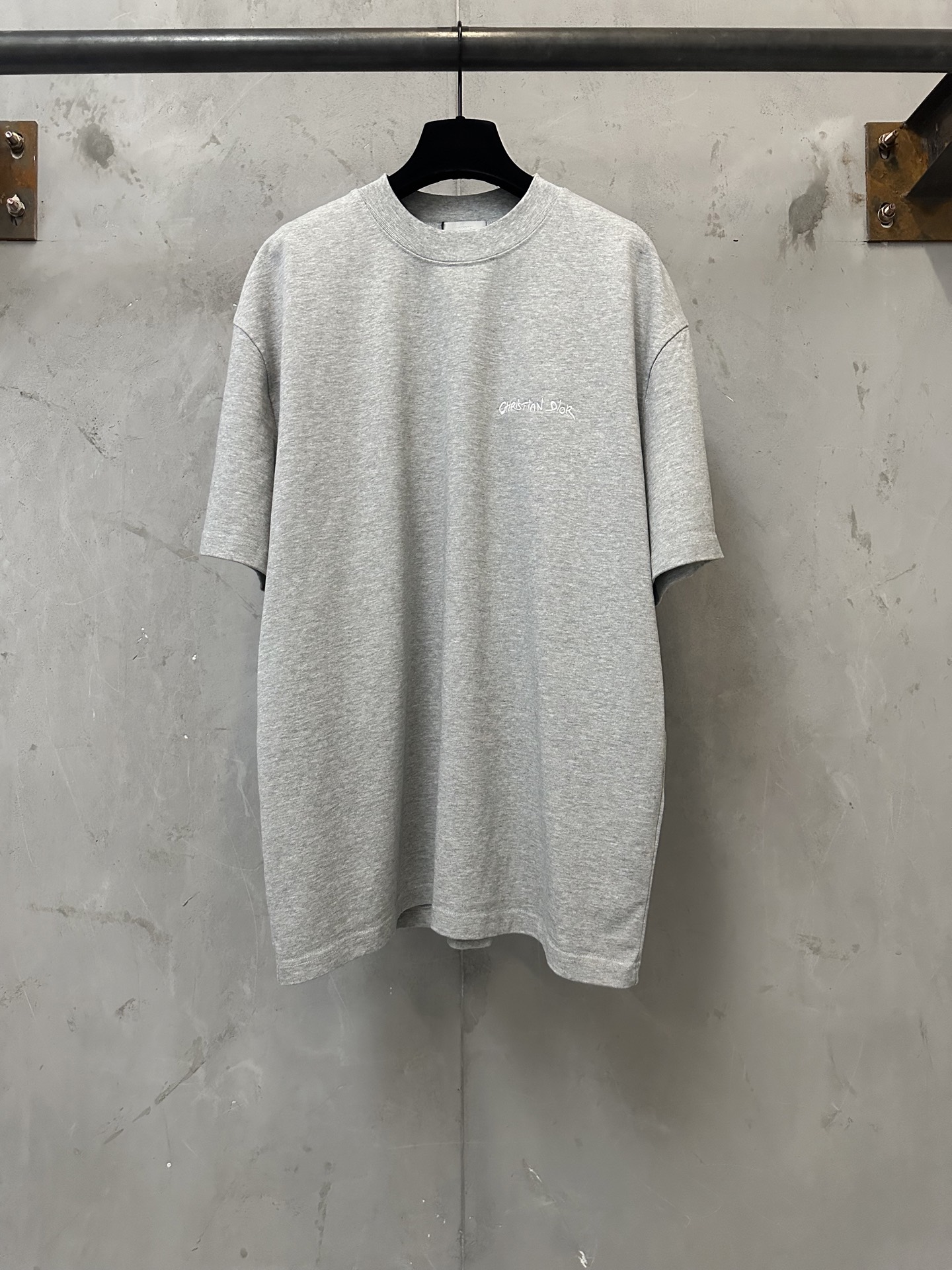 @140 - Nuevo modelo de verano, camiseta pesada de manga corta Dior 26ss con logo de letra de color liso bordado de 400 …