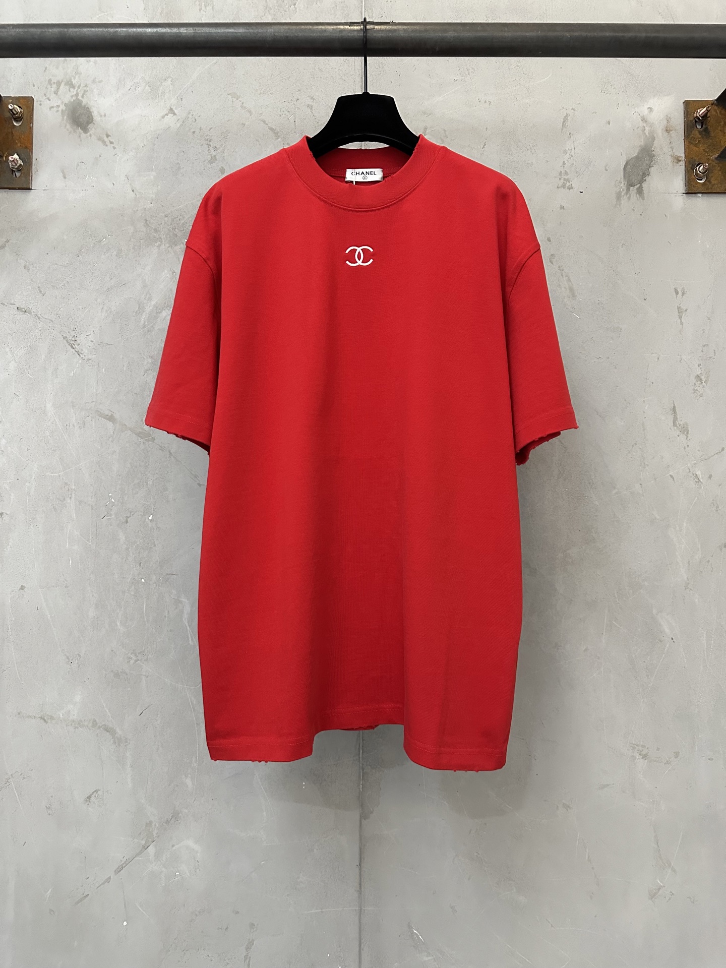 ￼ @140-Nuevo verano, camiseta de manga corta pesada de 400 g, CHANEL 26ss, camiseta con pequeño logo bordado. Tela: alg…