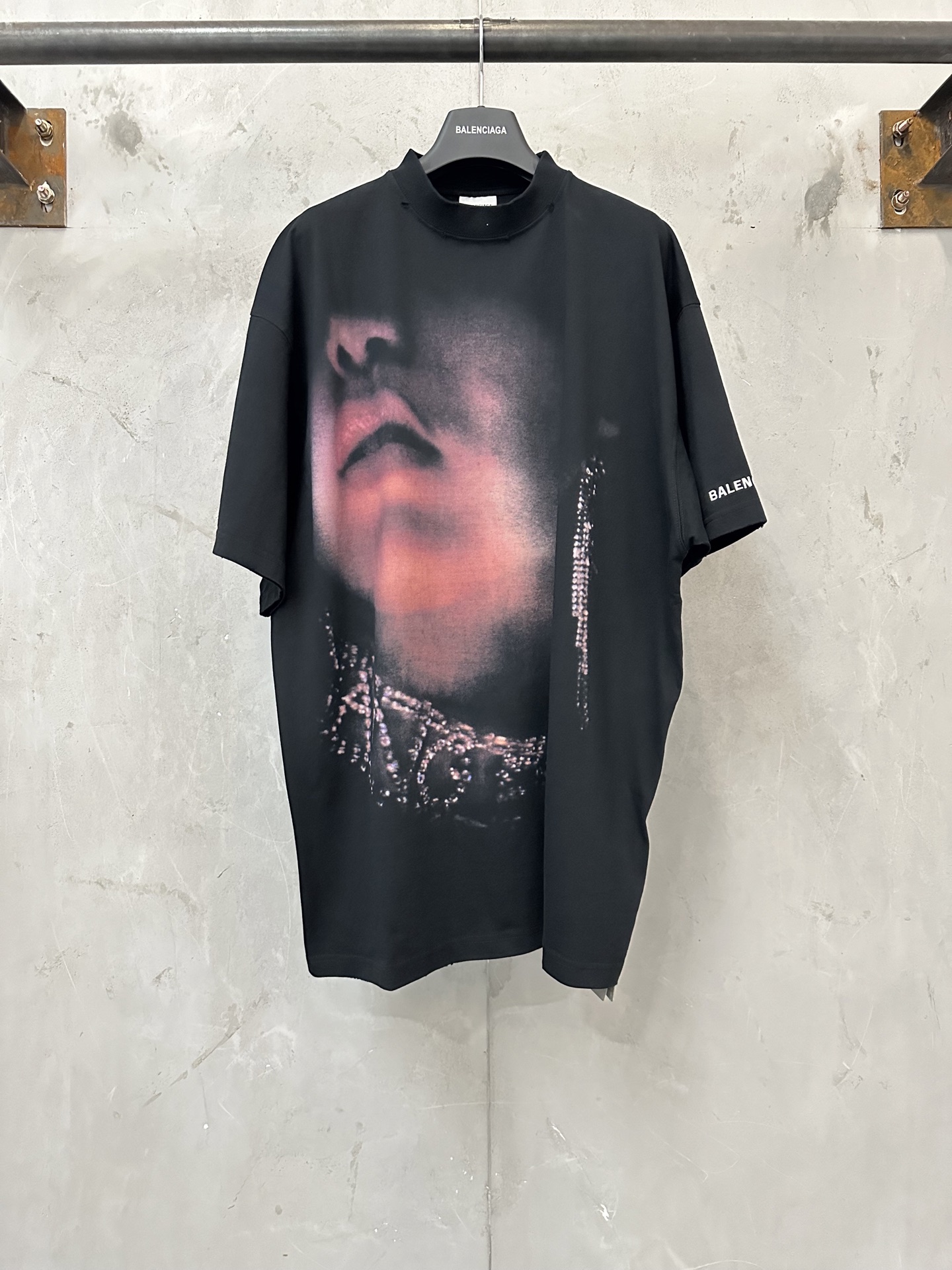 P135 Balenciaga 26ss Camiseta de manga corta con estampado directo y marca compartida con el drama estadounidense "Euph…