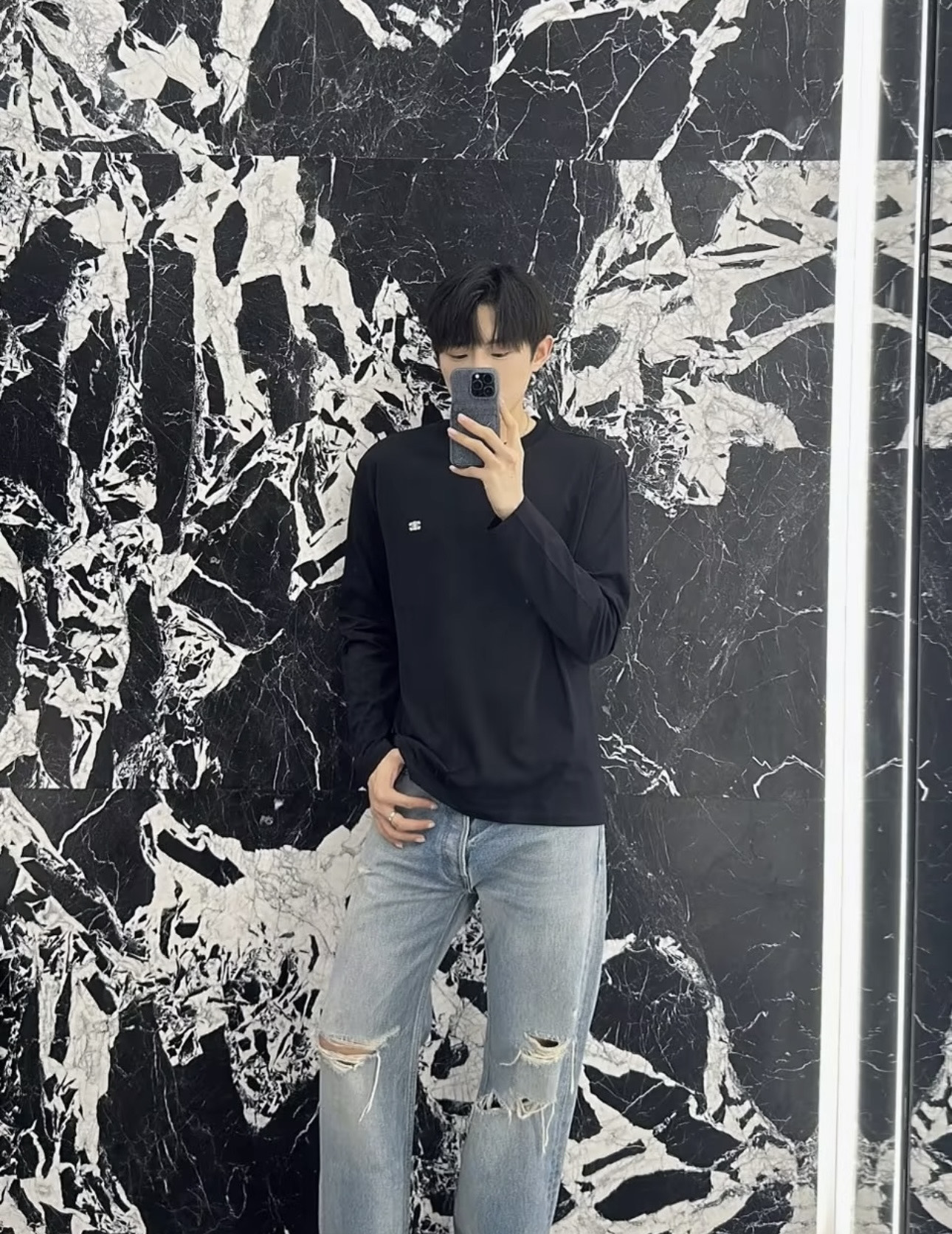 셀린느 26SS 남성 긴팔 154960 Celine Long Sleeve 상세 이미지 15