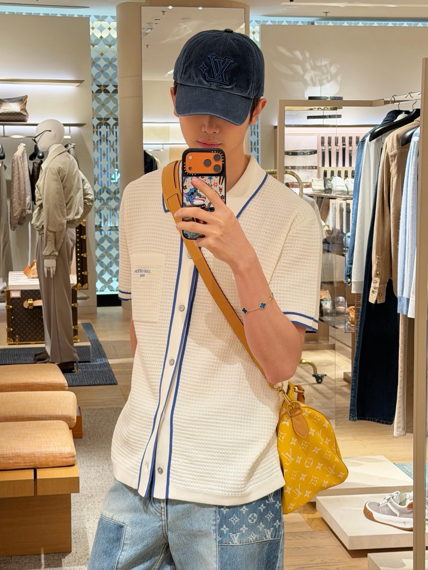 루이비통 26SS 남성 반팔 154964 Louis Vuitton T Shirt 상세 이미지 11