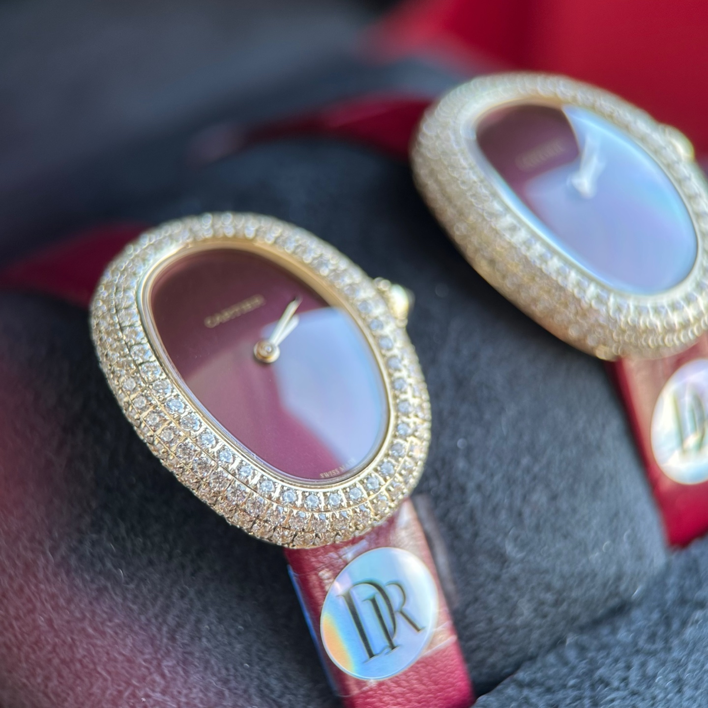 NO:641514,DR Cartier bathtub - burgundy red, high-definition details, full of texture, gold and diamonds, gold and diamonds, progress and profit,,cartier,gold19860909DR卡地亚浴缸 -勃艮第红 高清细节 质感满满 黄金满钻 有金有钻 又进又赚,,cartier,gold,Watch