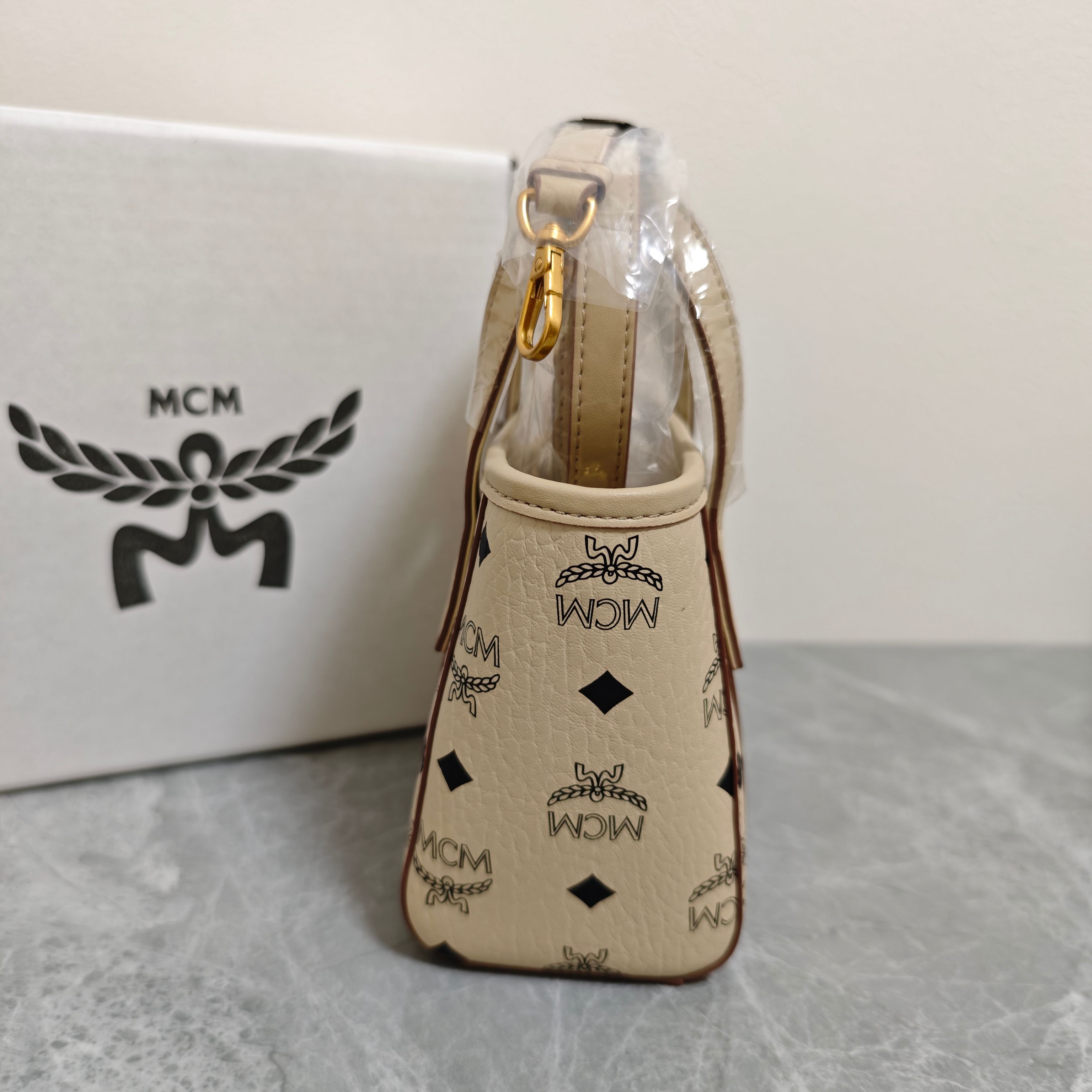 MCM 𝗠𝗖𝗠 𝗘𝗹𝗹𝗮