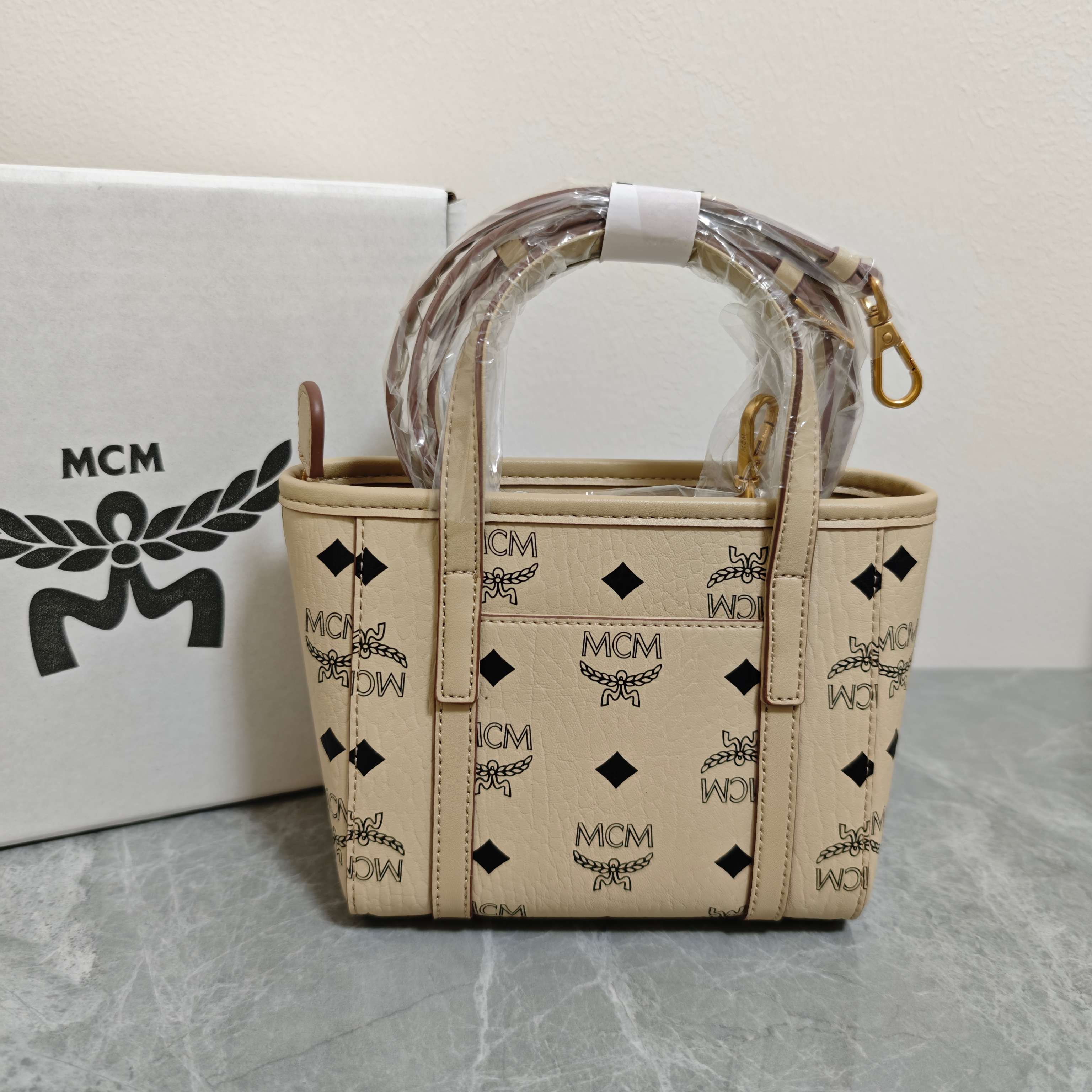 MCM 𝗠𝗖𝗠 𝗘𝗹𝗹𝗮