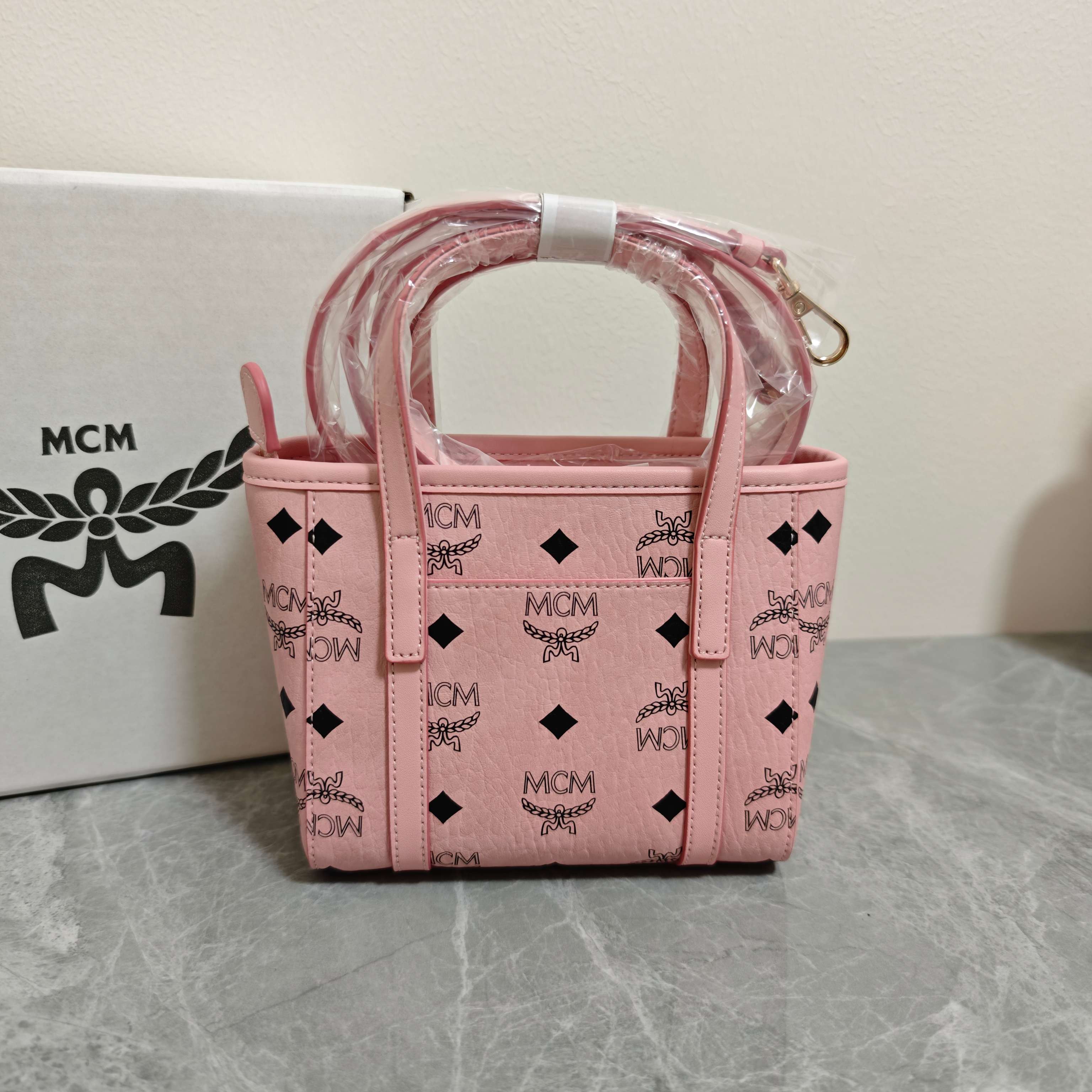 MCM 𝗠𝗖𝗠 𝗘𝗹𝗹𝗮