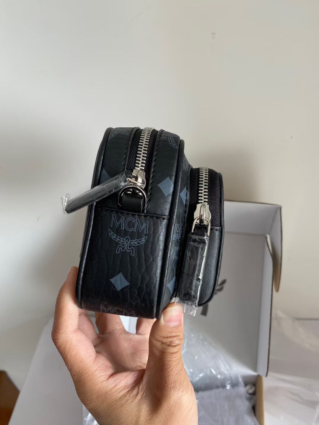 MCM MCM赵丽颖同款质量升级运用精巧技艺所打造的