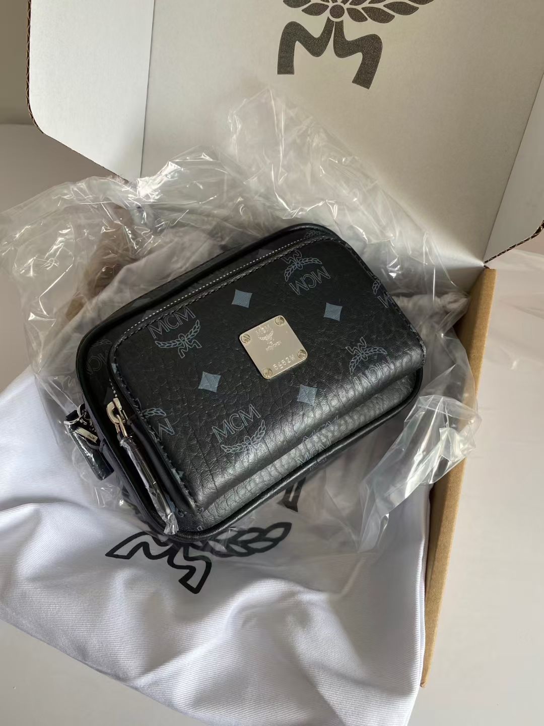 MCM MCM赵丽颖同款质量升级运用精巧技艺所打造的