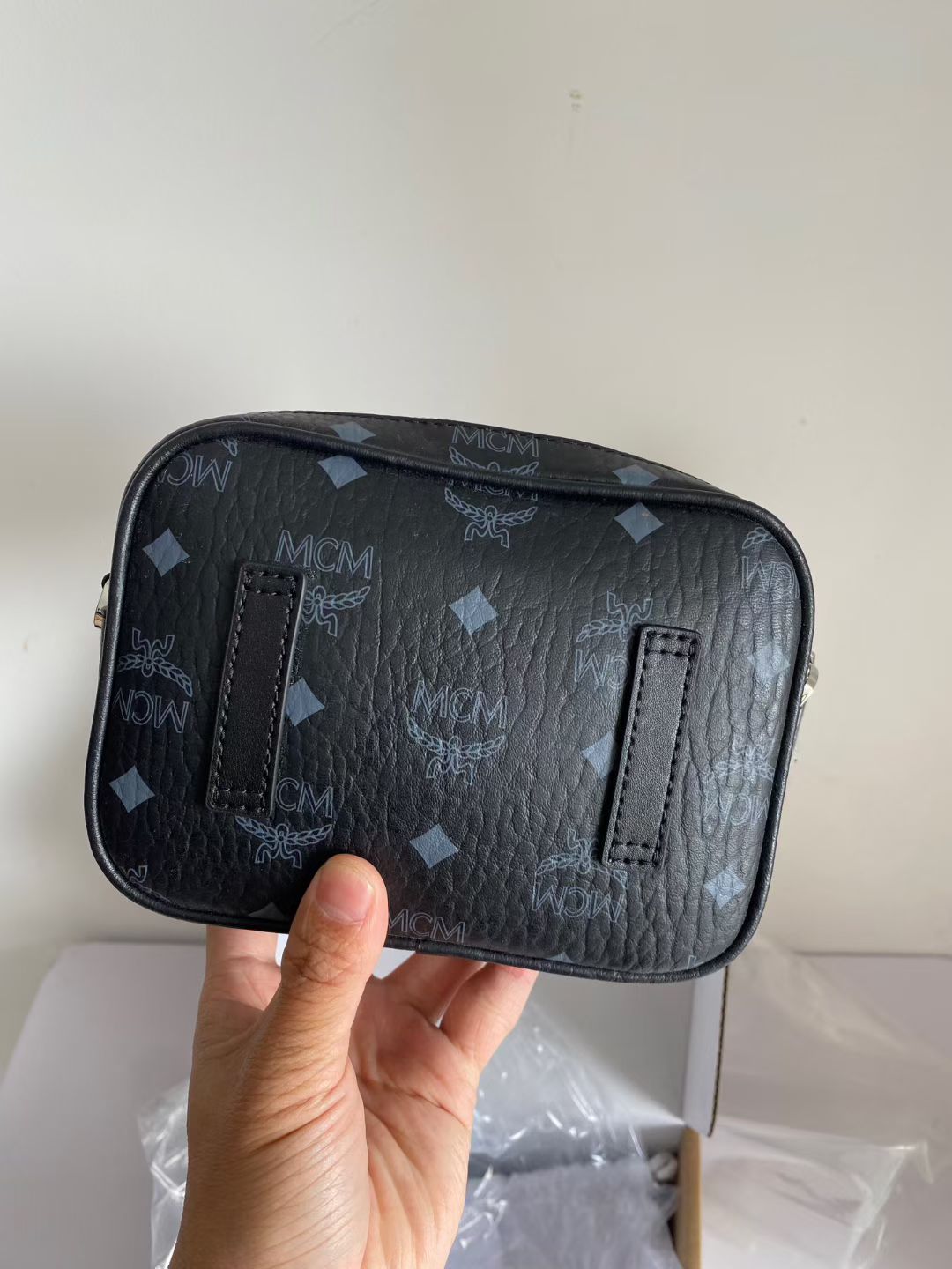 MCM MCM赵丽颖同款质量升级运用精巧技艺所打造的