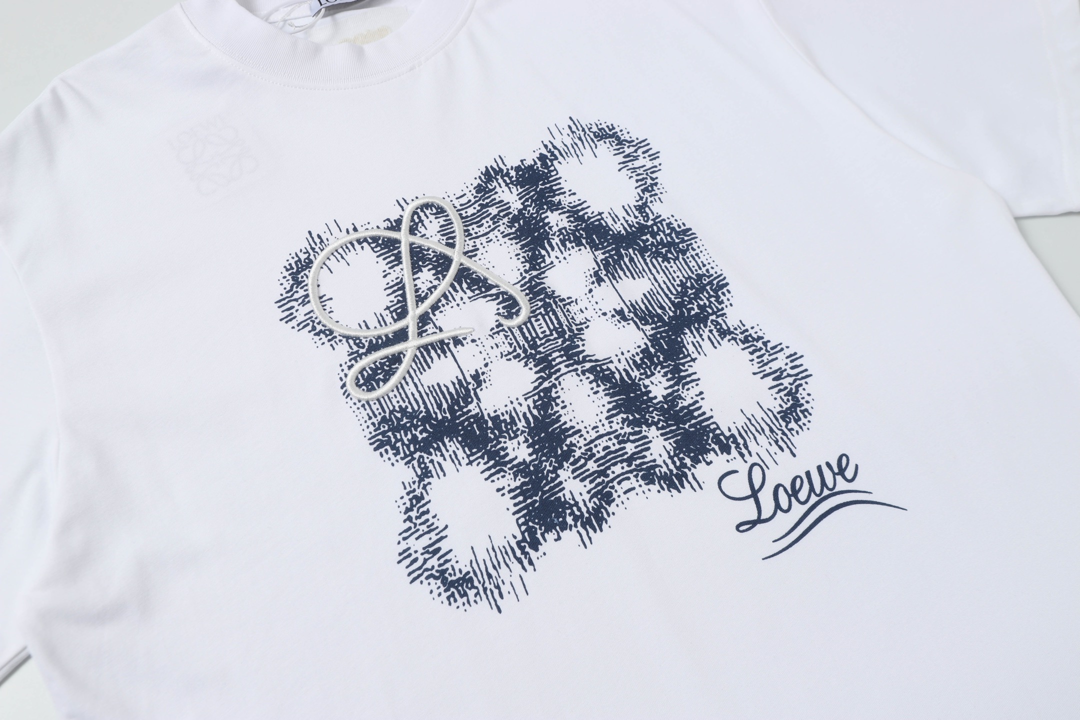 Loewe 25s Cotton Fabric Shirt in 270g, Sizes S-XXL, White/Black/Grey Options - 图片 5