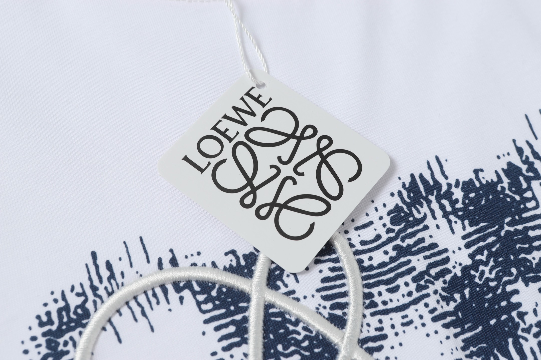 Loewe 25s Cotton Fabric Shirt in 270g, Sizes S-XXL, White/Black/Grey Options - 图片 3