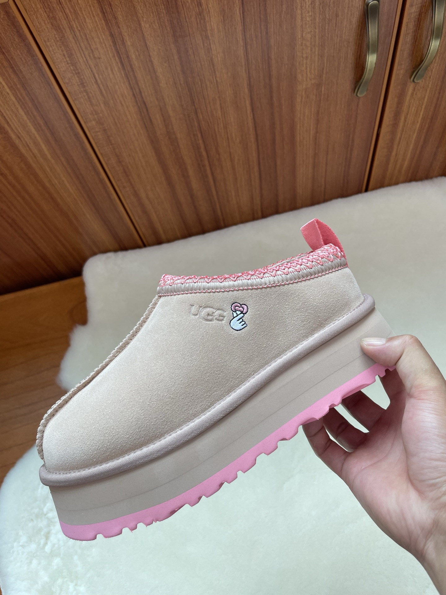 UGG Tazz油叽叽#秋冬新品塔茨TAzz厚底羊毛 毛拖鞋一脚蹬毛毛鞋雪地靴🧶 新款毛拖采用民族风编织