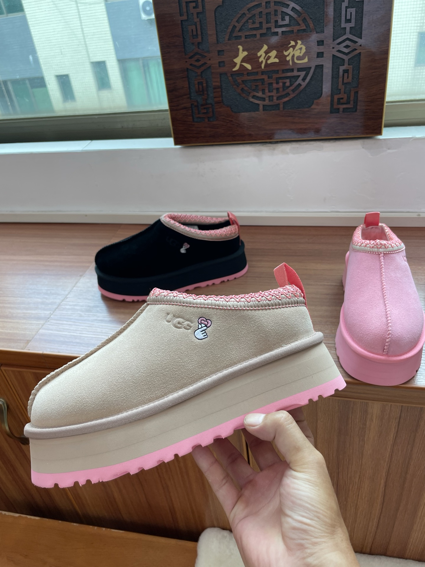 UGG Tazz油叽叽#秋冬新品塔茨TAzz厚底羊毛 毛拖鞋一脚蹬毛毛鞋雪地靴🧶 新款毛拖采用民族风编织