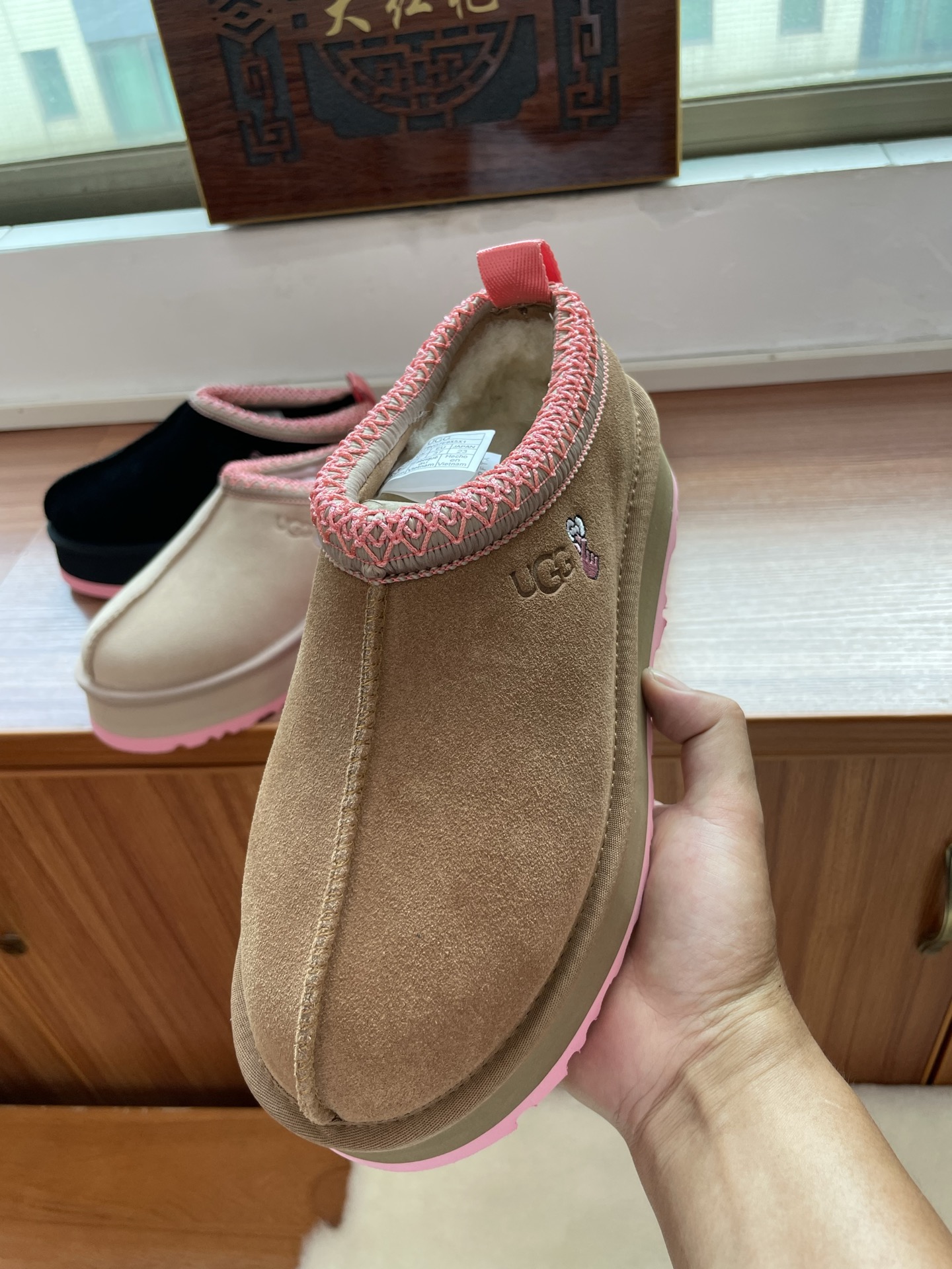 UGG Tazz油叽叽#秋冬新品塔茨TAzz厚底羊毛 毛拖鞋一脚蹬毛毛鞋雪地靴🧶 新款毛拖采用民族风编织