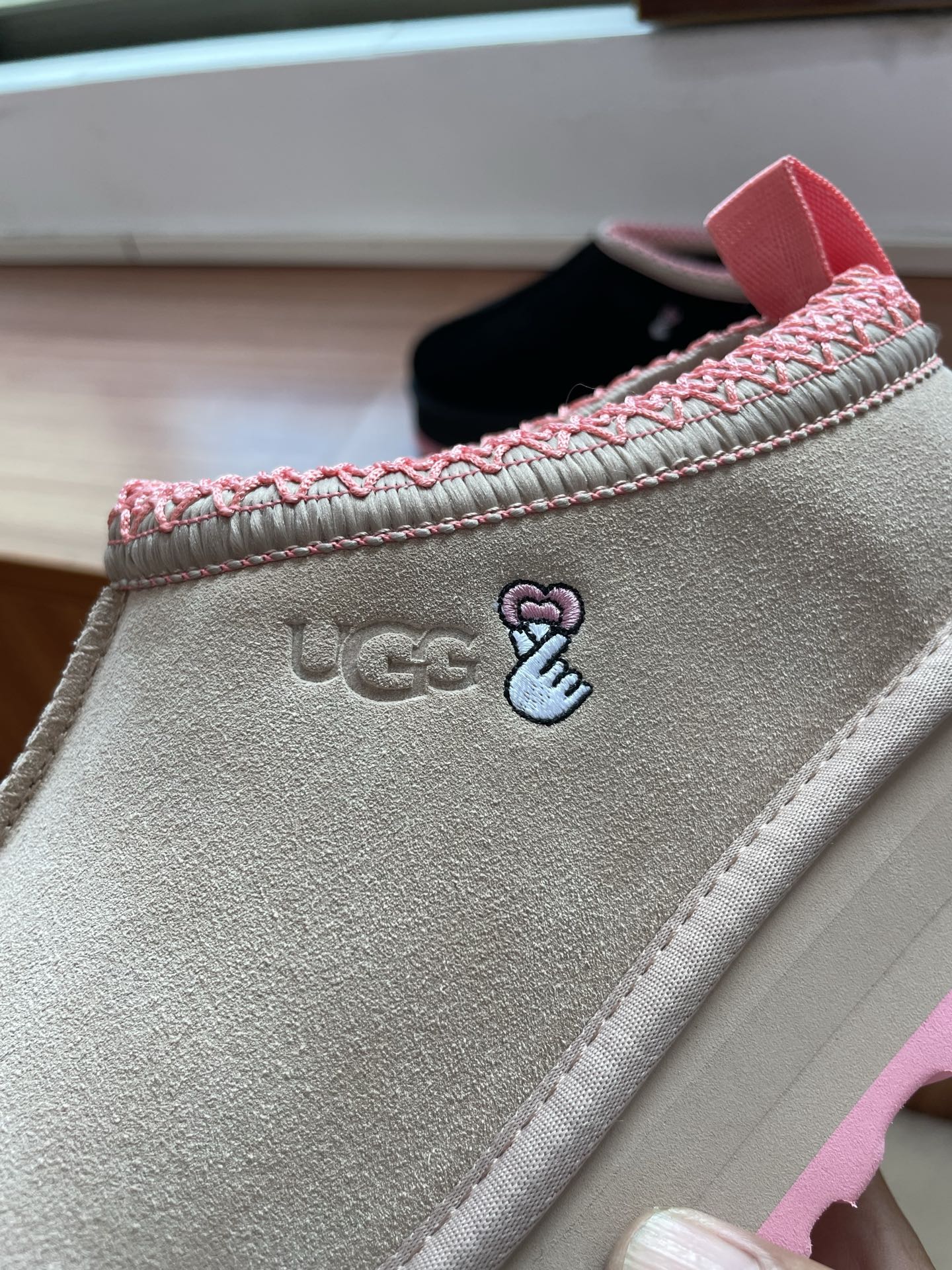 UGG Tazz油叽叽#秋冬新品塔茨TAzz厚底羊毛 毛拖鞋一脚蹬毛毛鞋雪地靴🧶 新款毛拖采用民族风编织