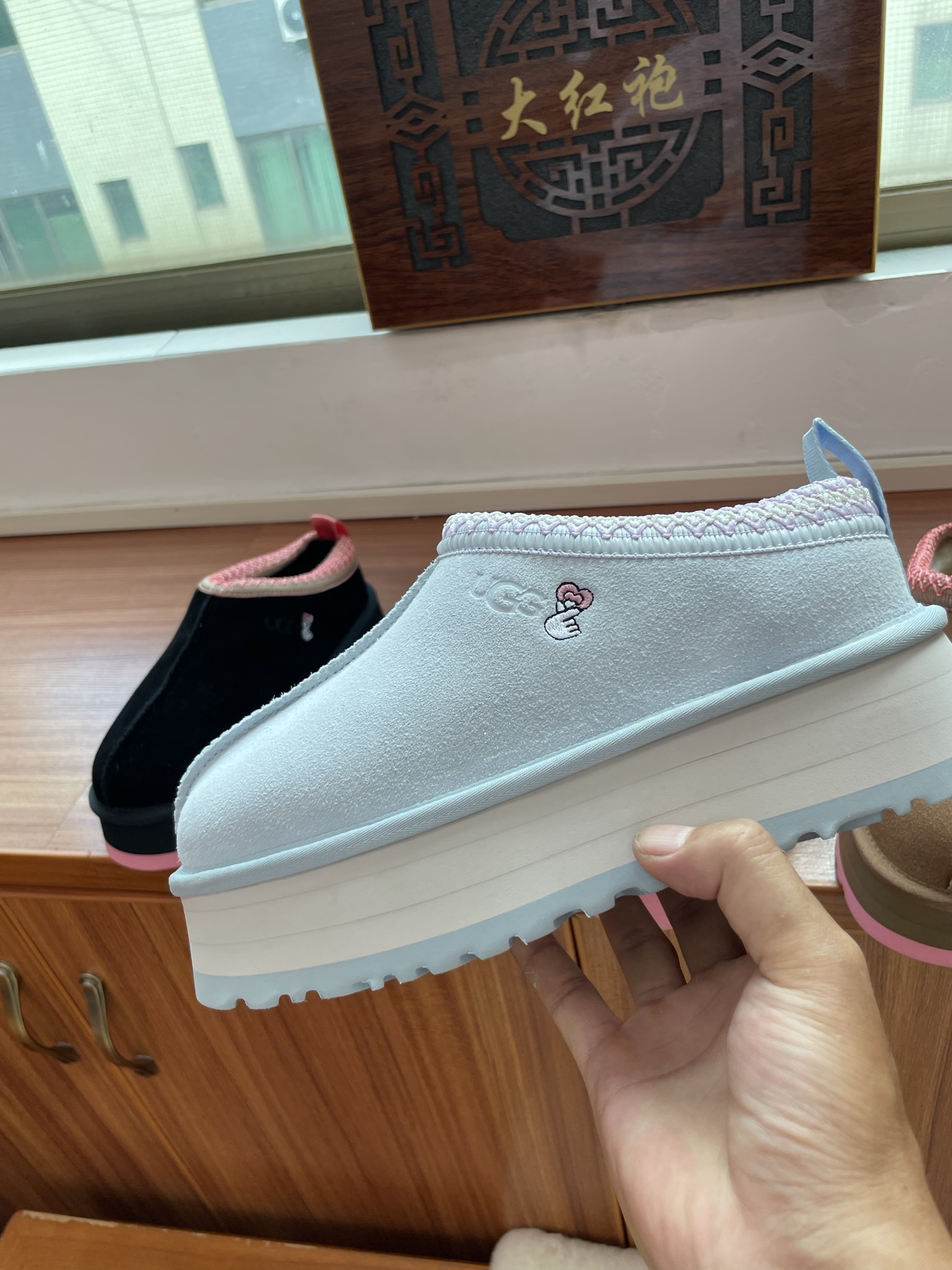 UGG Tazz油叽叽#秋冬新品塔茨TAzz厚底羊毛 毛拖鞋一脚蹬毛毛鞋雪地靴🧶 新款毛拖采用民族风编织