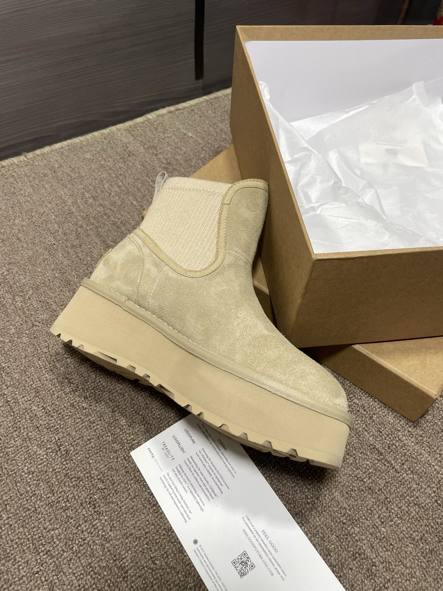 上新❤️UGG城市方克靴（切尔西款）材料：牛皮反绒，羊皮毛，强力橡筋，大底：EVA➕生胶底片耐磨跟高5厘