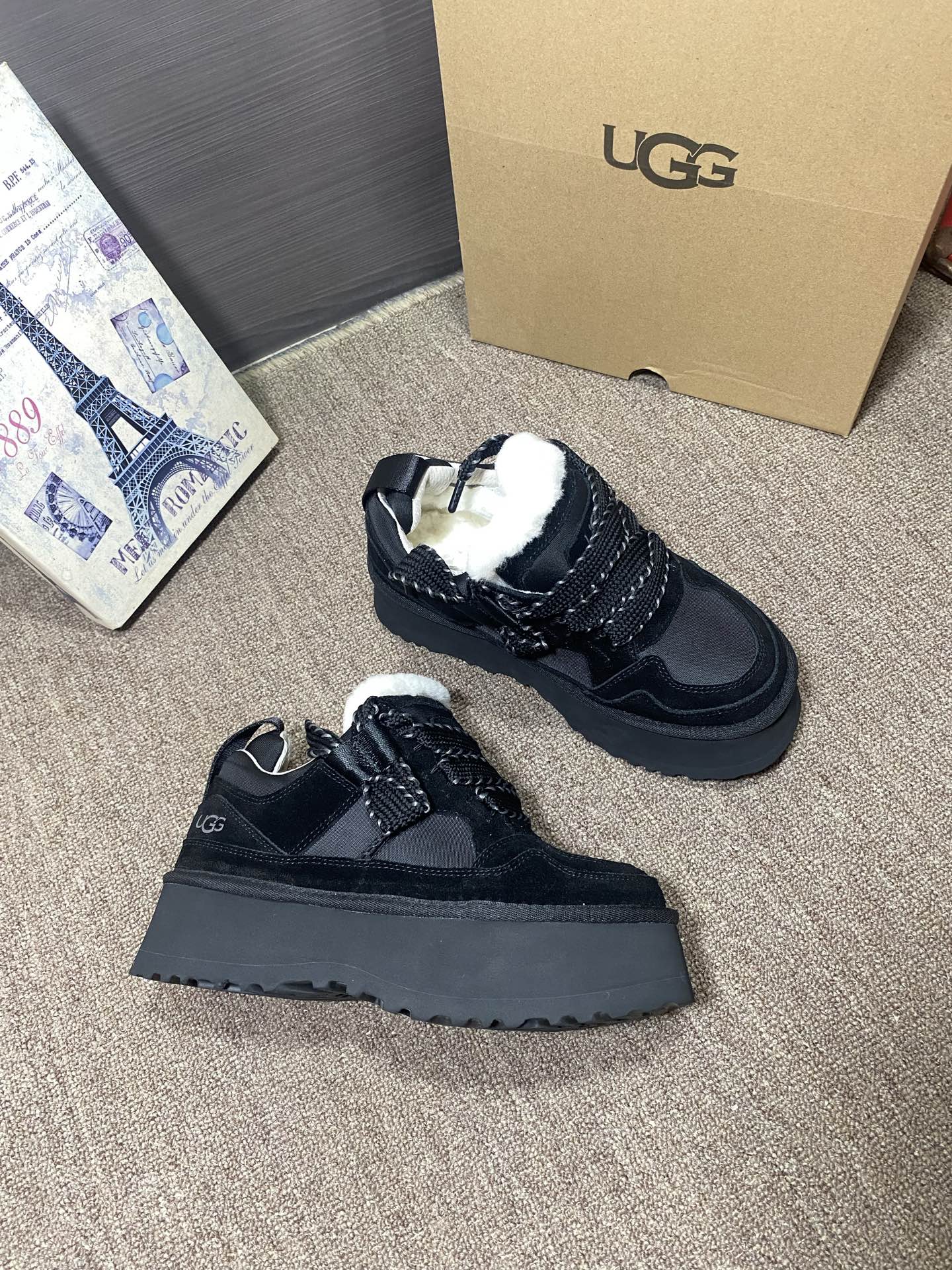 上新❤️UGG梅尔/休闲，官网同步颜色：栗色，黑色，薰衣草暗紫色，茉莉白色牛皮反绒➕羊皮毛内里垫脚5厘米