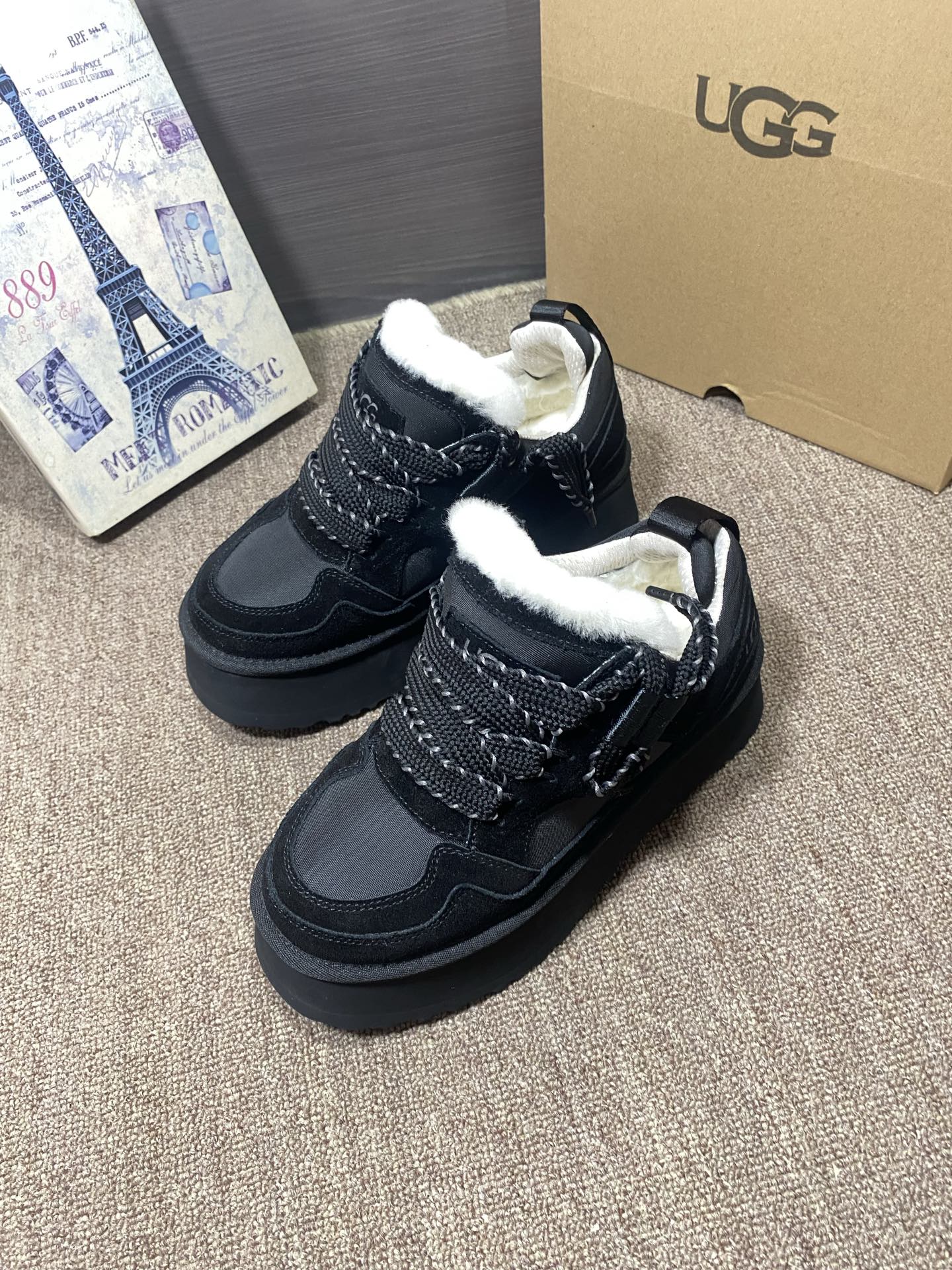 上新❤️UGG梅尔/休闲，官网同步颜色：栗色，黑色，薰衣草暗紫色，茉莉白色牛皮反绒➕羊皮毛内里垫脚5厘米