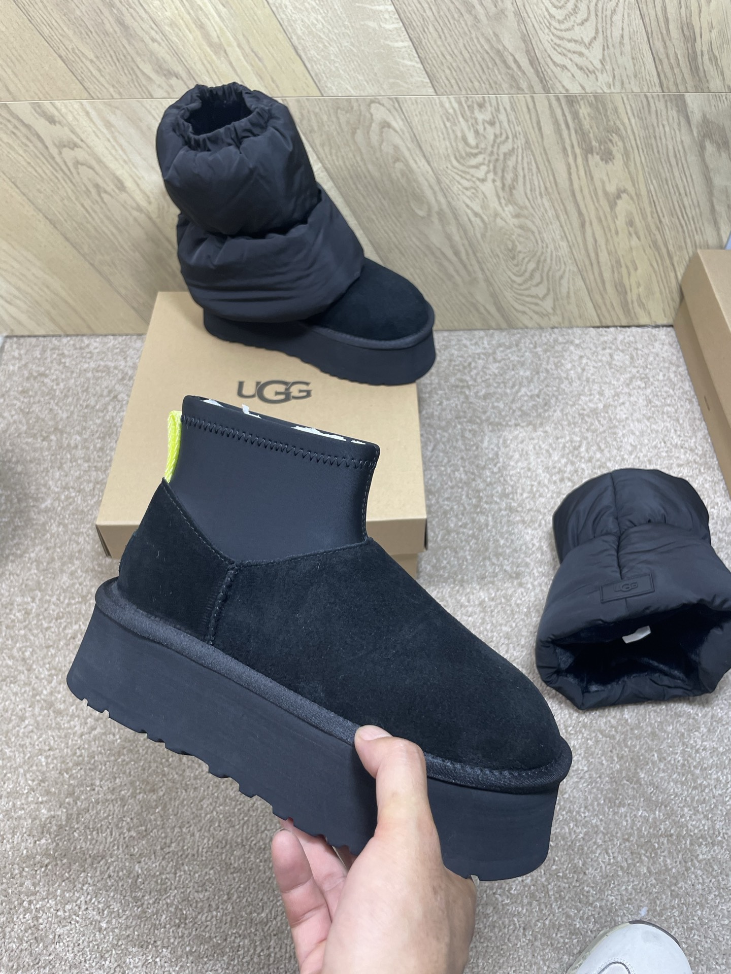 🔥官网同步，Ugg金典新奇，金典迷你迪普（泡芙款）材质：牛皮反绒，羊皮毛，进口防水布，Eva大底，轻便防