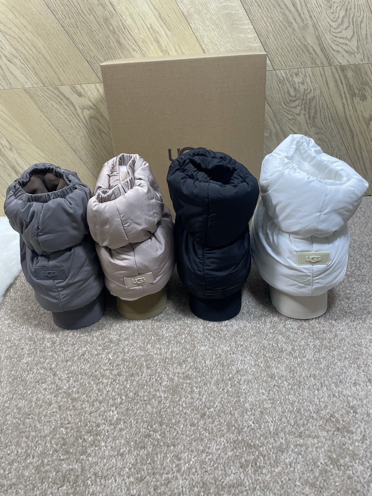 🔥官网同步，Ugg金典新奇，金典迷你迪普（泡芙款）材质：牛皮反绒，羊皮毛，进口防水布，Eva大底，轻便防