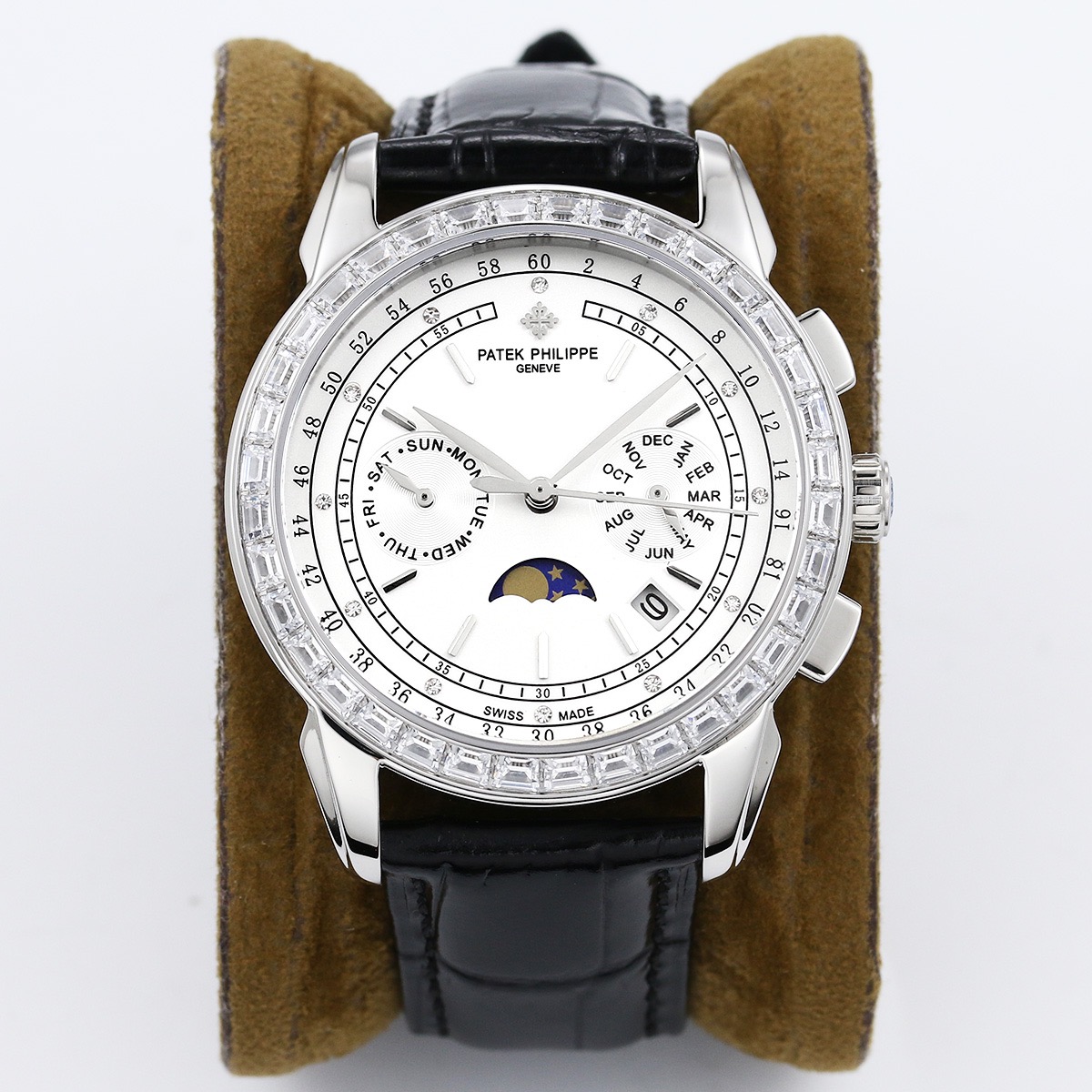 NO:392656,Patek Philippe Patek Philippe complex series six-pin men's watch [love] hit [love] multi-function watch!  1 Equipped with the original imported weekly and month moon phase kinetic energy function movement mechanical watch!  2 The dial uses classic exclusive inner shadow light bricks as the scale to show the luxurious temperament of this watch [grin] 3 The belt uses an imported square scale cowhide strap!  The 4-meter mirror uses a double-dol sapphire mirror!  5 Perspective bottom cover!  6 diameter 41 mm, thickness 11 mm!  The watch functions combine week/month/date/moon/sun and other functions, and the best men's business watch is truly standard!  It is a representative work of high-end watches!  The details of honorary reputation reveal the nobleness of men, with great taste, and great craftsmanship. It is as grand as the original product!  Quality of a large factory!  Welcome to reprint, patek philippe,cowhide19860909百达翡丽Patek Philippe 复杂系列六针男表[爱心]爆款[爱心] 多功能腕表！ 1搭载原装进口星期月份月相动能功能机芯机械表！ 2表盘上采用经典独家内影灯砖作为刻度更显示出这款腕表的华贵气质[呲牙] 3皮带采用进口方形鳞纹牛皮表带！ 4表镜采用双卜蓝宝石镜面！ 5透视底盖！ 6直径41毫米,厚度11毫米！ 腕表功能汇集星期/月份/日期/月亮/太阳等功能于一身,最佳男士商务腕表真正的标配！为高端腕表的代表之作！ 荣誉出品 尊贵彰显之美誉细节之处透露男士高贵,品位十分,匠心巨制 大气媲美原装货！大厂品质！欢迎转载,,patek philippe,cowhide,Watch