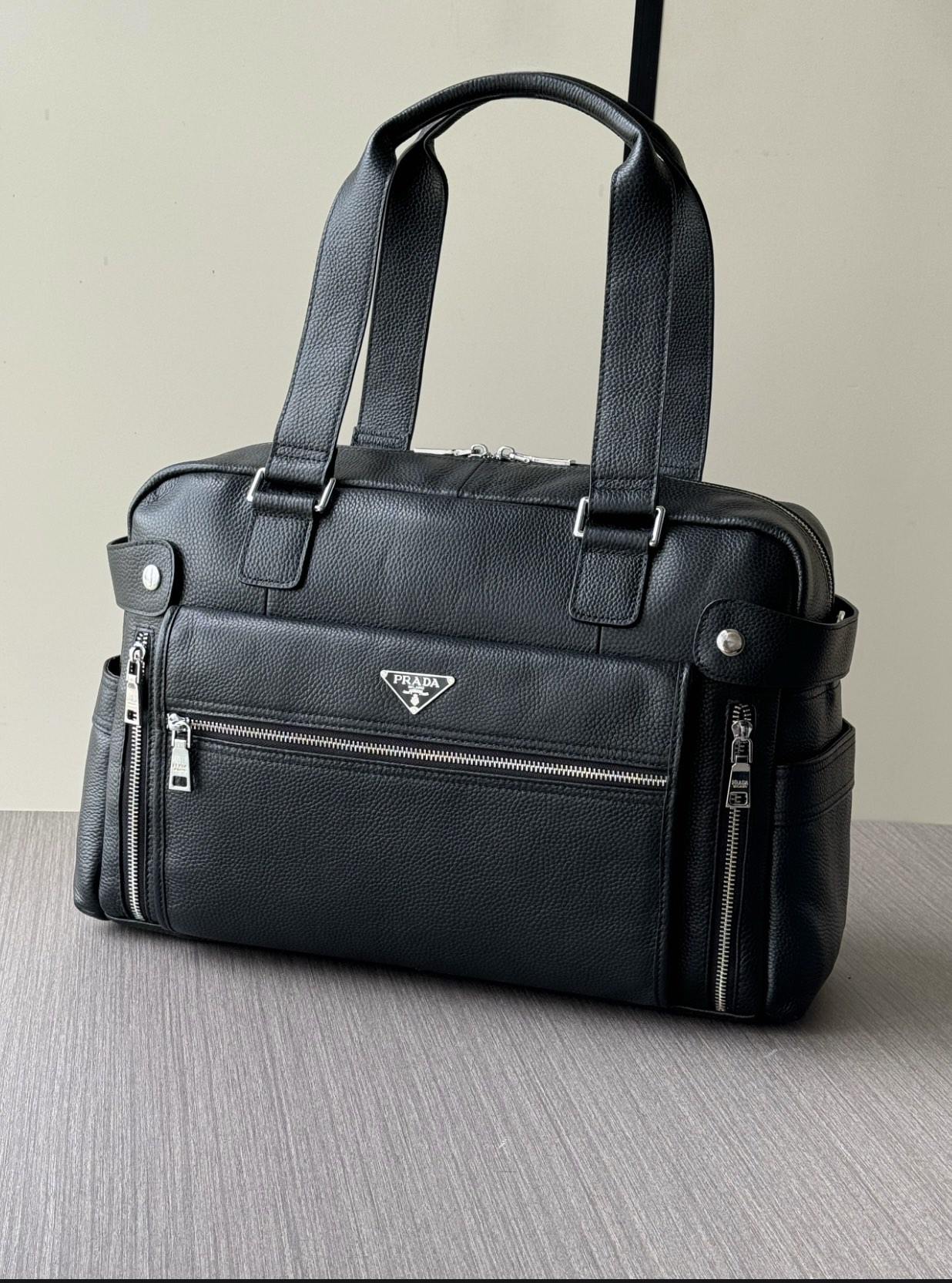 Prada 意大利进口头层小牛皮荔枝纹超高清五金logo标志、高端古铜色五金、专用高档里布、