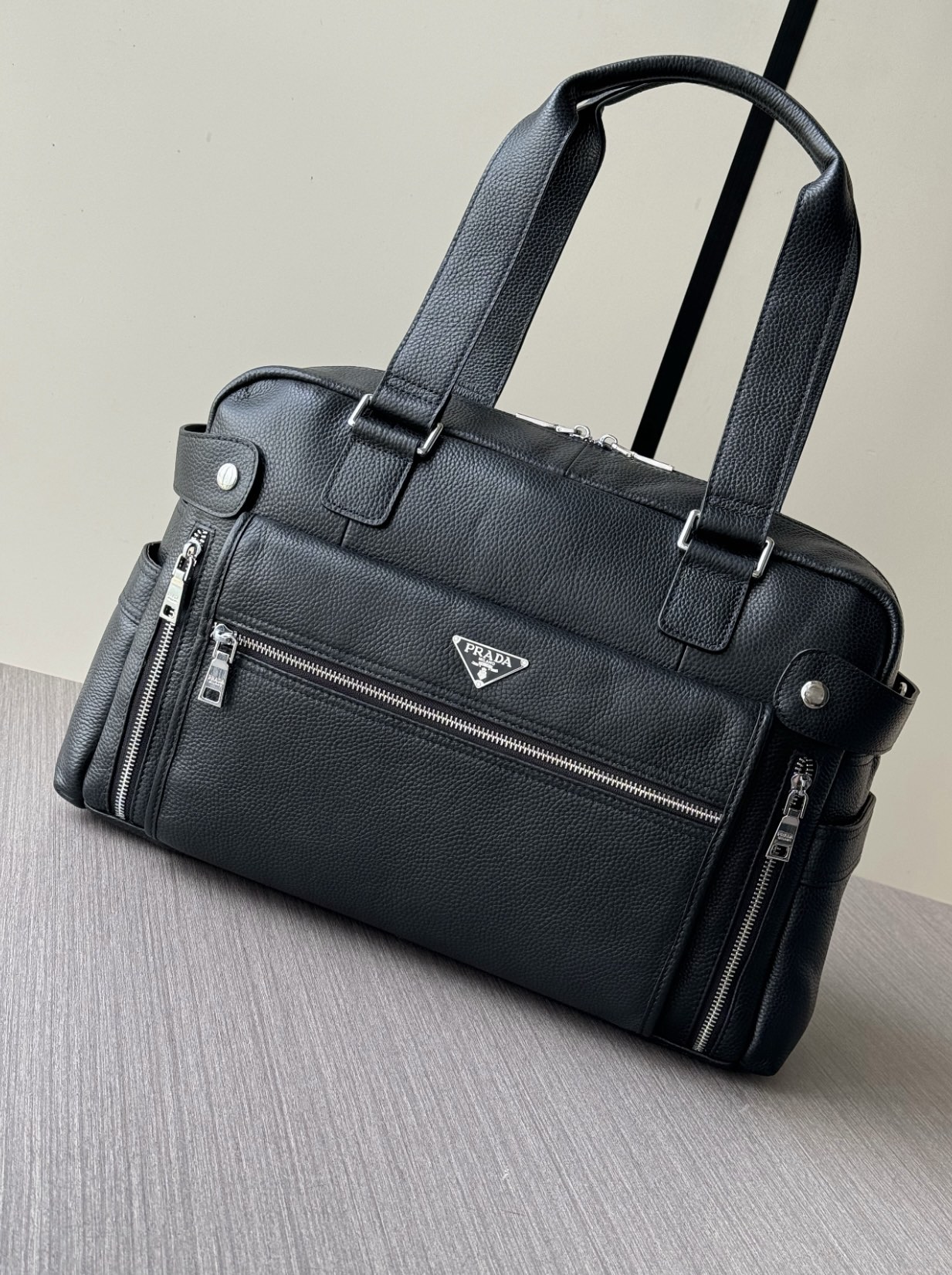 Prada 意大利进口头层小牛皮荔枝纹超高清五金logo标志、高端古铜色五金、专用高档里布、
