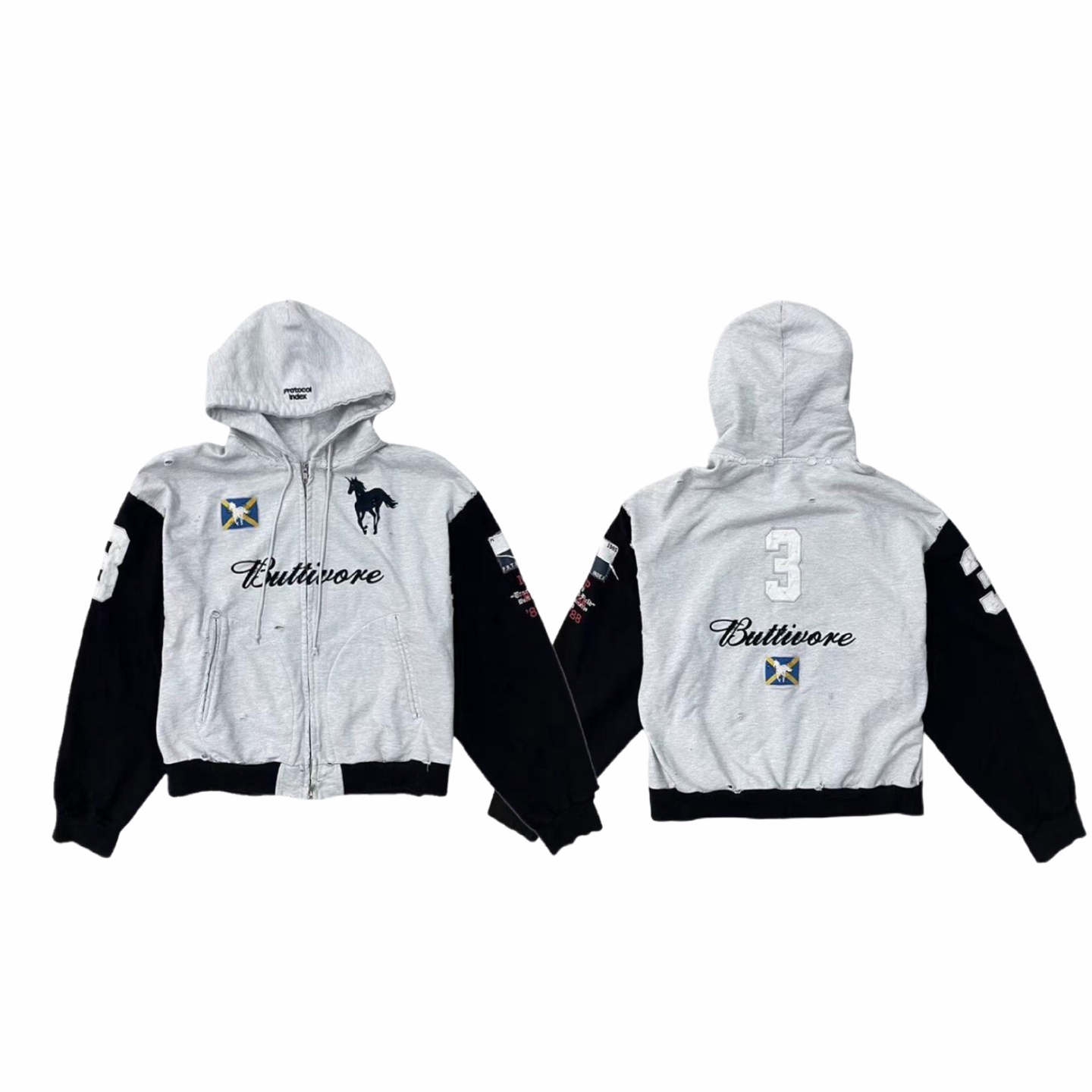 🧸Protocol Index 25fw 重工战马刺绣标语破坏拼接拉链连帽卫衣外套P180
款号:622-2
码数:1码 2码 3码
颜色:灰色
ZP打版(购买记录如下)
重磅定织高克重480g面料
袖子➕螺纹 经多次水洗做旧 泛白效果均匀自然 每批需要先拿面料测试不下10次 报废率极高
袖子螺纹颜色无色差
区别市面螺纹颜色不一致错误版本
前后大幅字母采用进口田岛机刺绣大面积重工高密度绣花效果更显立体
整件卫衣一百多处破坏,非常得耗时耗人工,
注意识别旗帜上的破坏,原版做货,细节到位,
区别市面旗帜无破坏错误版本❗❗❗
OS宽松版型,男女胖瘦随意驾驭