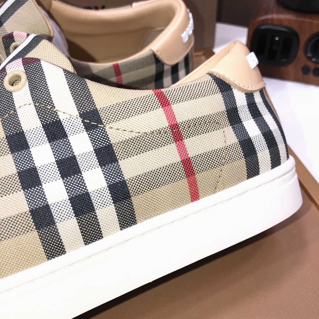 Factory lote [burberry Burberry] clásico lowtop entrenadores importados de piel de vaca con tela esc
