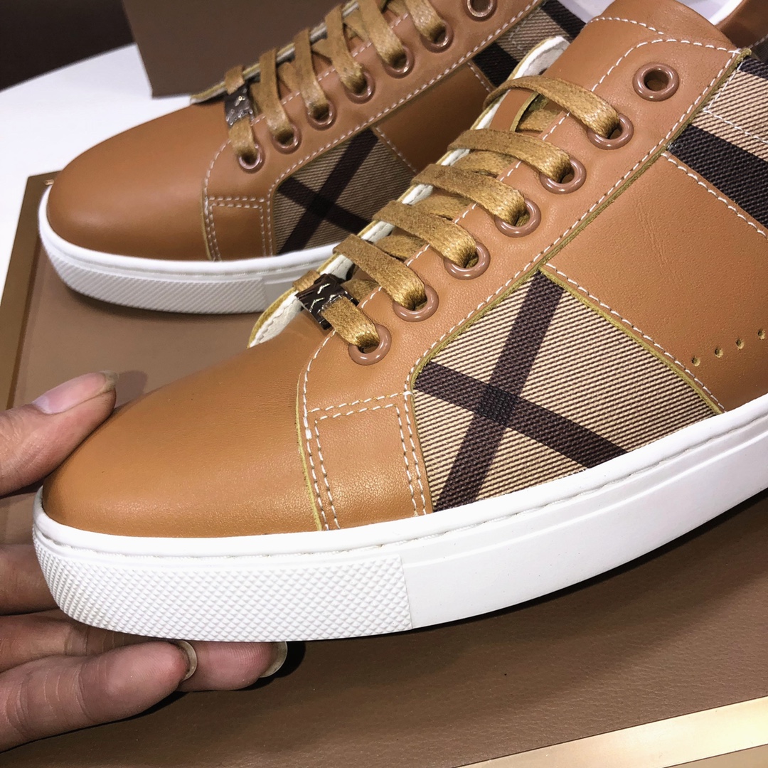 Factory lote [burberry Burberry] clásico lowtop entrenadores importados de piel de vaca con tela esc