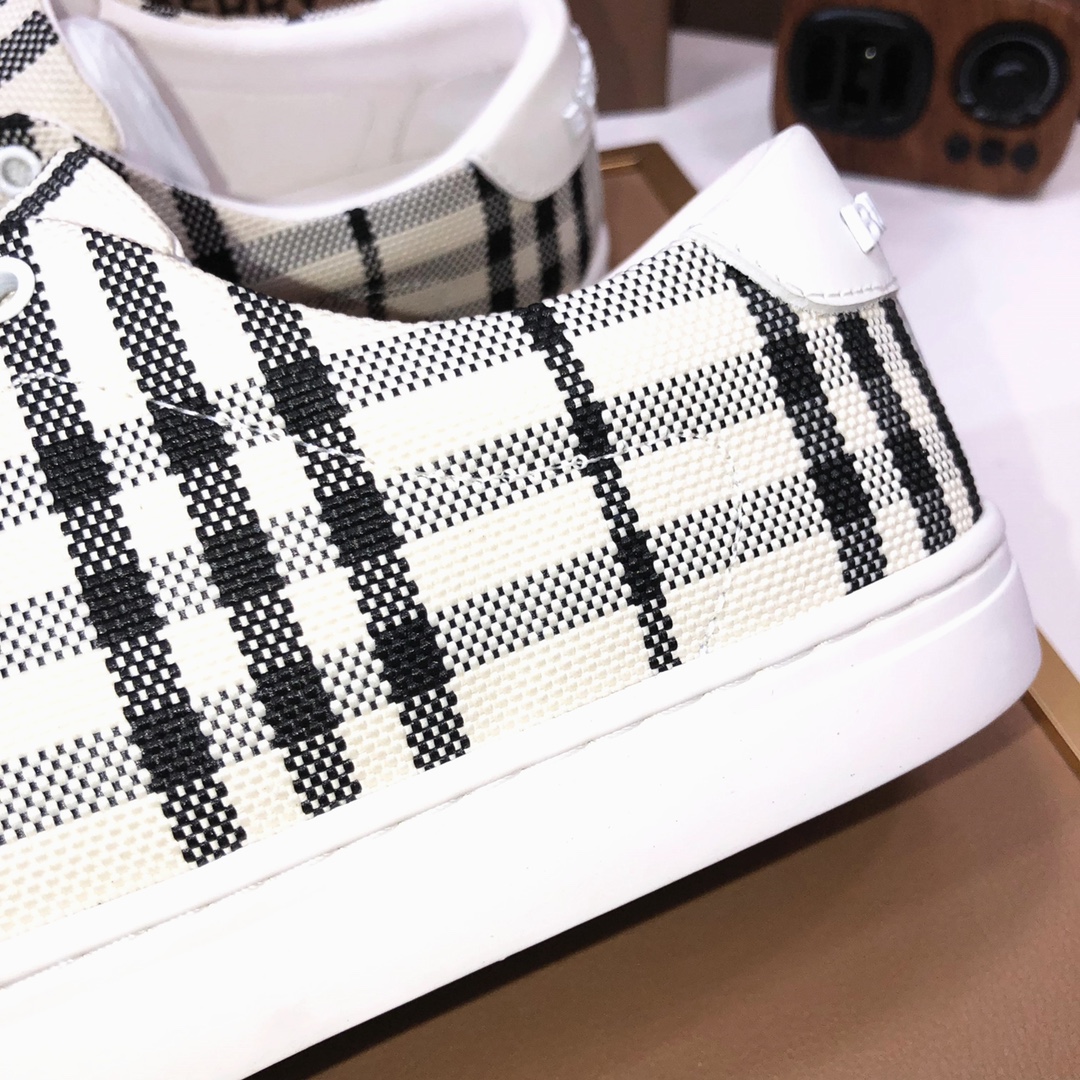 Factory lote [burberry Burberry] clásico lowtop entrenadores importados de piel de vaca con tela esc