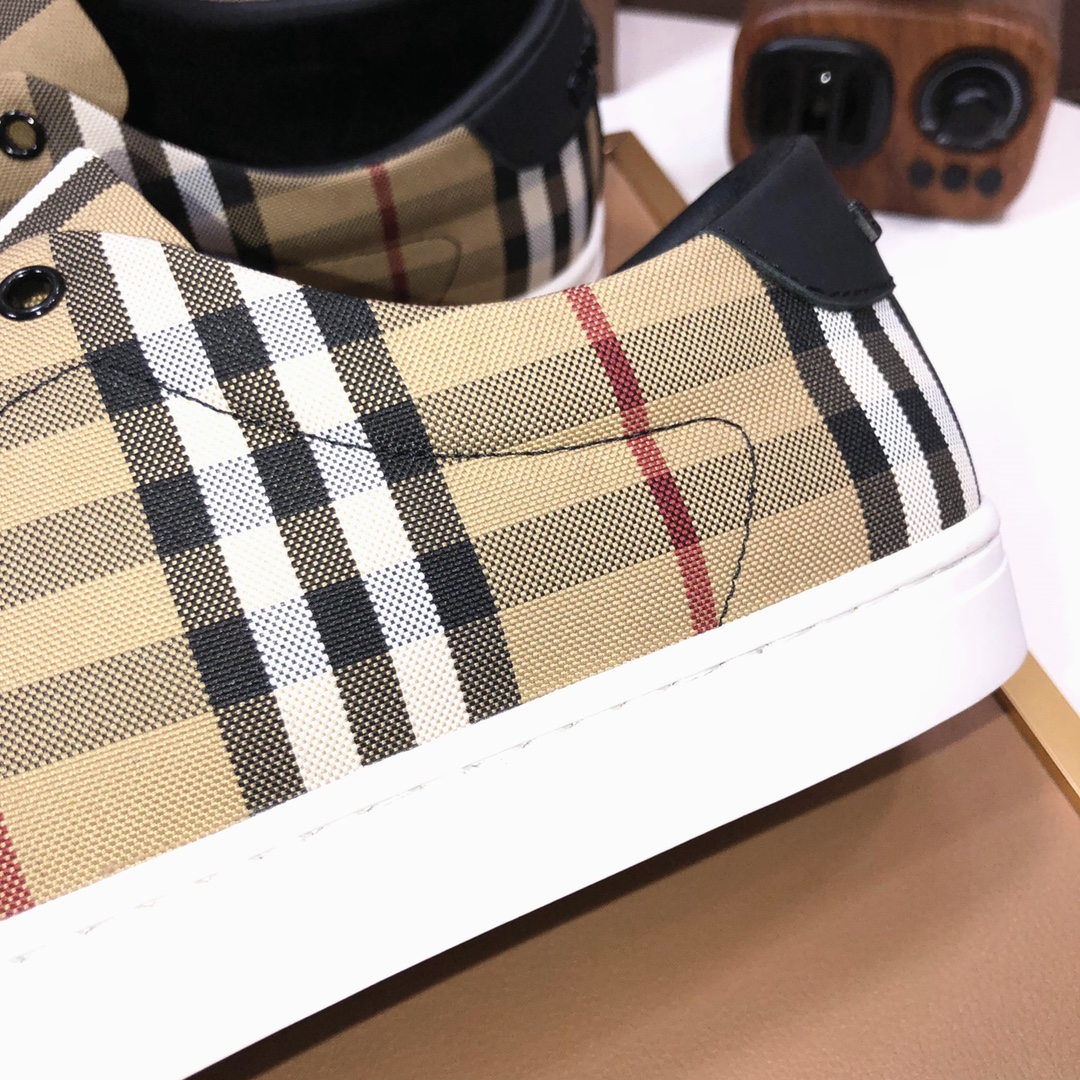 Factory lote [burberry Burberry] clásico lowtop entrenadores importados de piel de vaca con tela esc