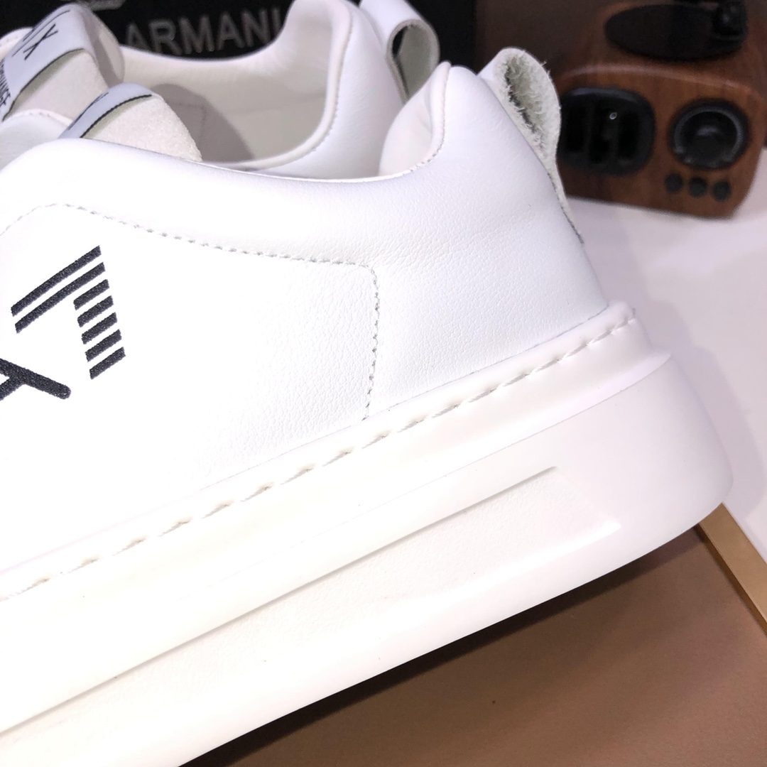 lote de fábrica [Armani] (forro de piel de vaca) Armani últimos nuevos zapatos casuales Fuego venta 