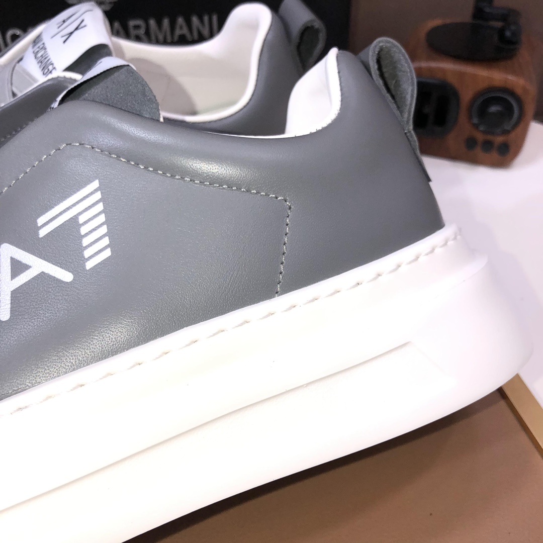 lote de fábrica [Armani] (forro de piel de vaca) Armani últimos nuevos zapatos casuales Fuego venta 