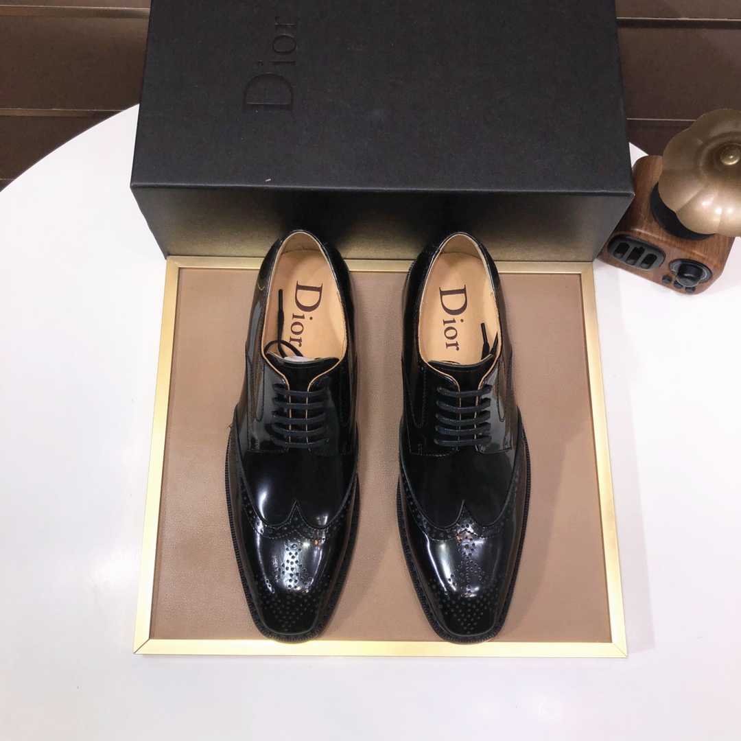 NO:276012,【Dior】(water dyed cowhide inner li) Dior original 1:1 high quality, imported original materials, imported original cowhide, water dyed cowhide inner li, original TPU base, number: 38-44,,dior,dior,cowhide19860909【Dior】（水染牛皮内里）迪奥原版1:1高品质,进口原版料,进口版原牛皮,水染牛皮内里,原版TPU大底,码数:38-44,,dior,dior,cowhide,Men's shoes