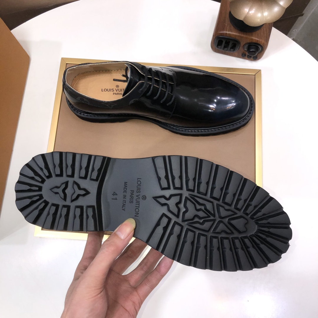 Louis Vuitton Men's Leather Dress Shoes - Classic Style & Comfort 10 i1734714037 585 5