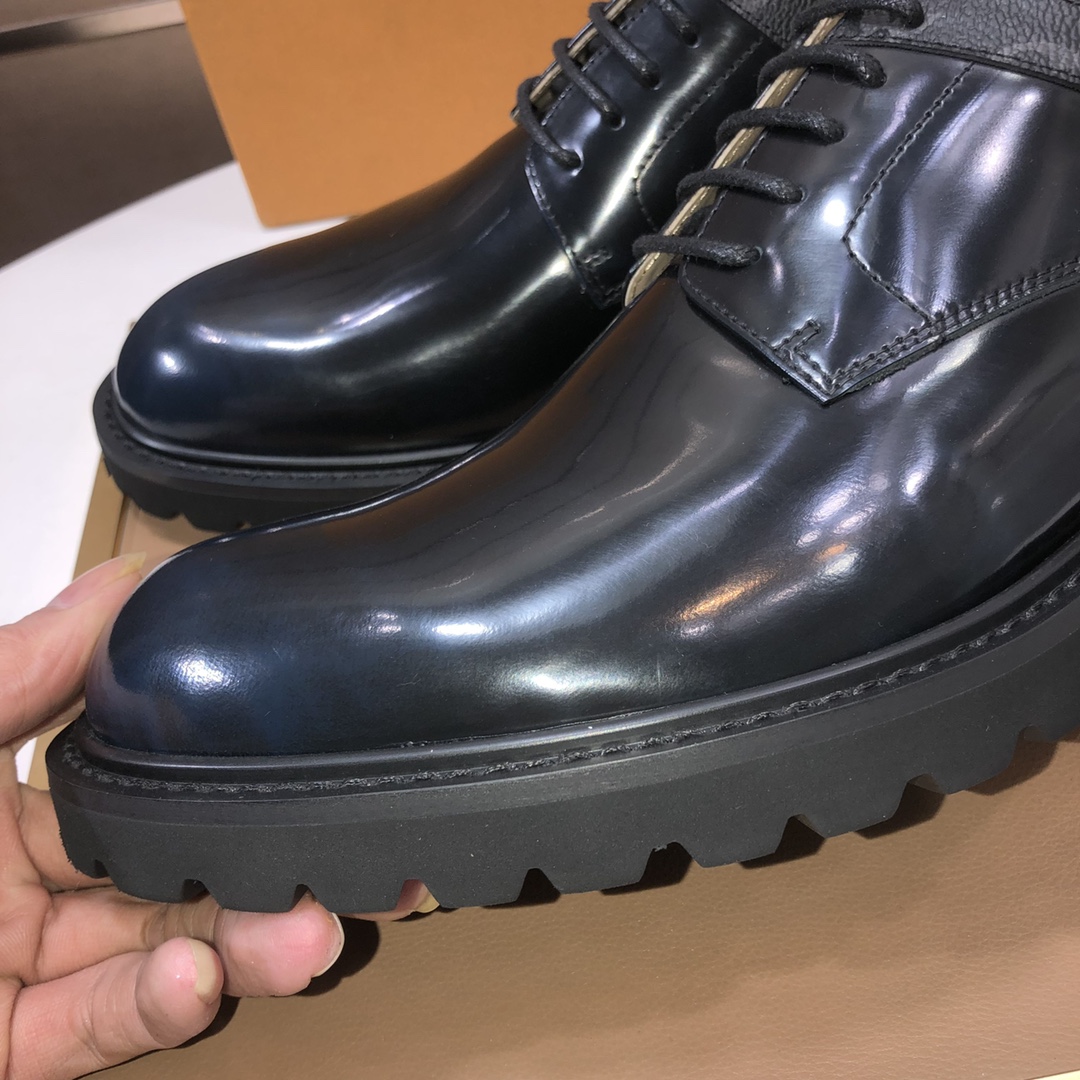 Louis Vuitton Men's Leather Dress Shoes - Classic Style & Comfort 8 i1734714037 9510 8