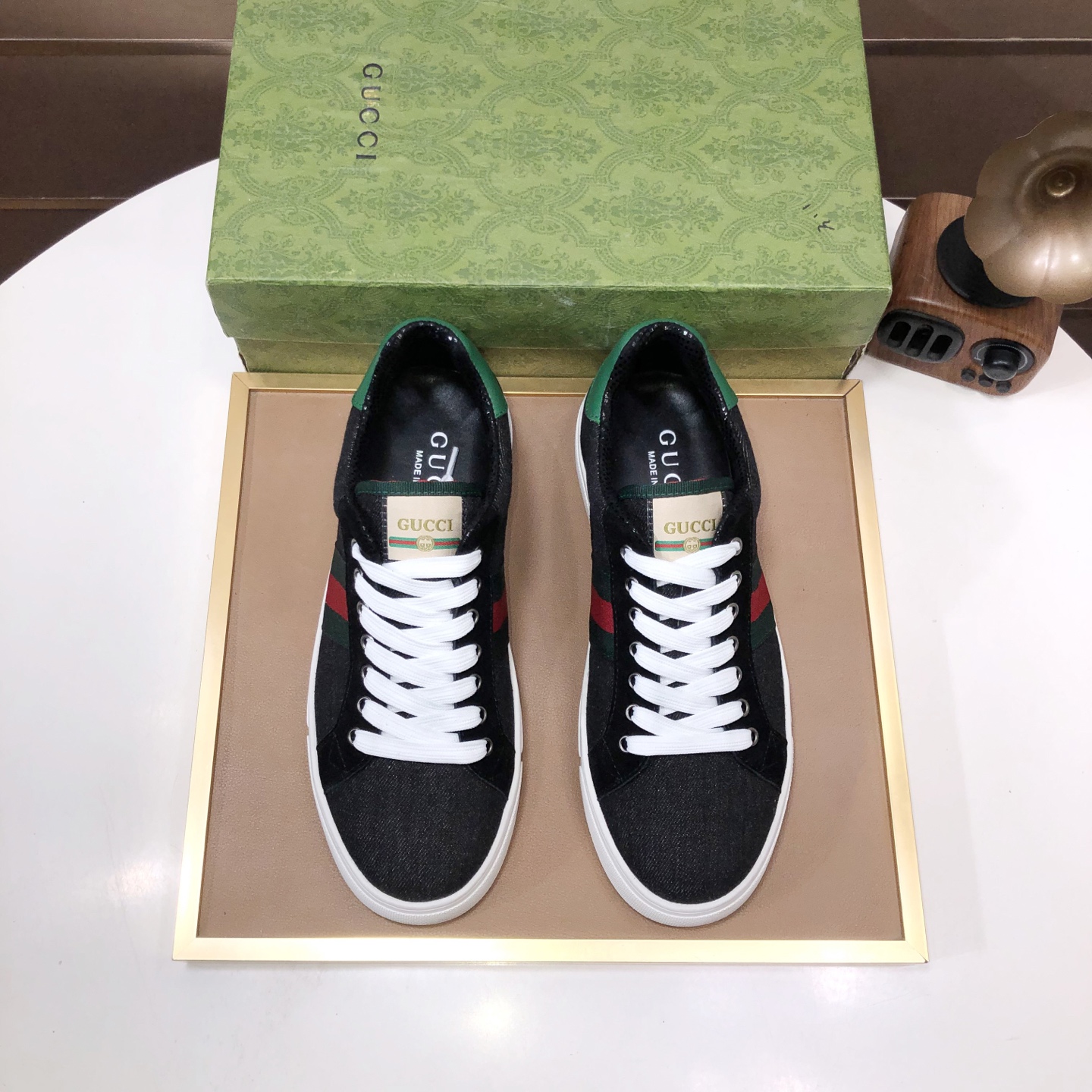 NO:275455,[GUCCI Guqi] The official website 1:1 sports men's shoes are on the market, using original silk   top layer of sheepskin lining, plus the original official website 1:1 comfortable sole. It is fashionable and versatile, and it is super comfortable and breathable!  Standard shoe size 38/45 (45 custom made without return or exchange), gucci, sheepskin19860909【GUCCI 古奇】官网1:1运动男鞋火爆上市,采用原版丝绸 头层羊皮内里,再加官网原版1:1舒适大底.时尚百搭,着脚超舒适、透气！标准鞋码38/45（45定做不退换),,gucci,sheepskin,Men's shoes